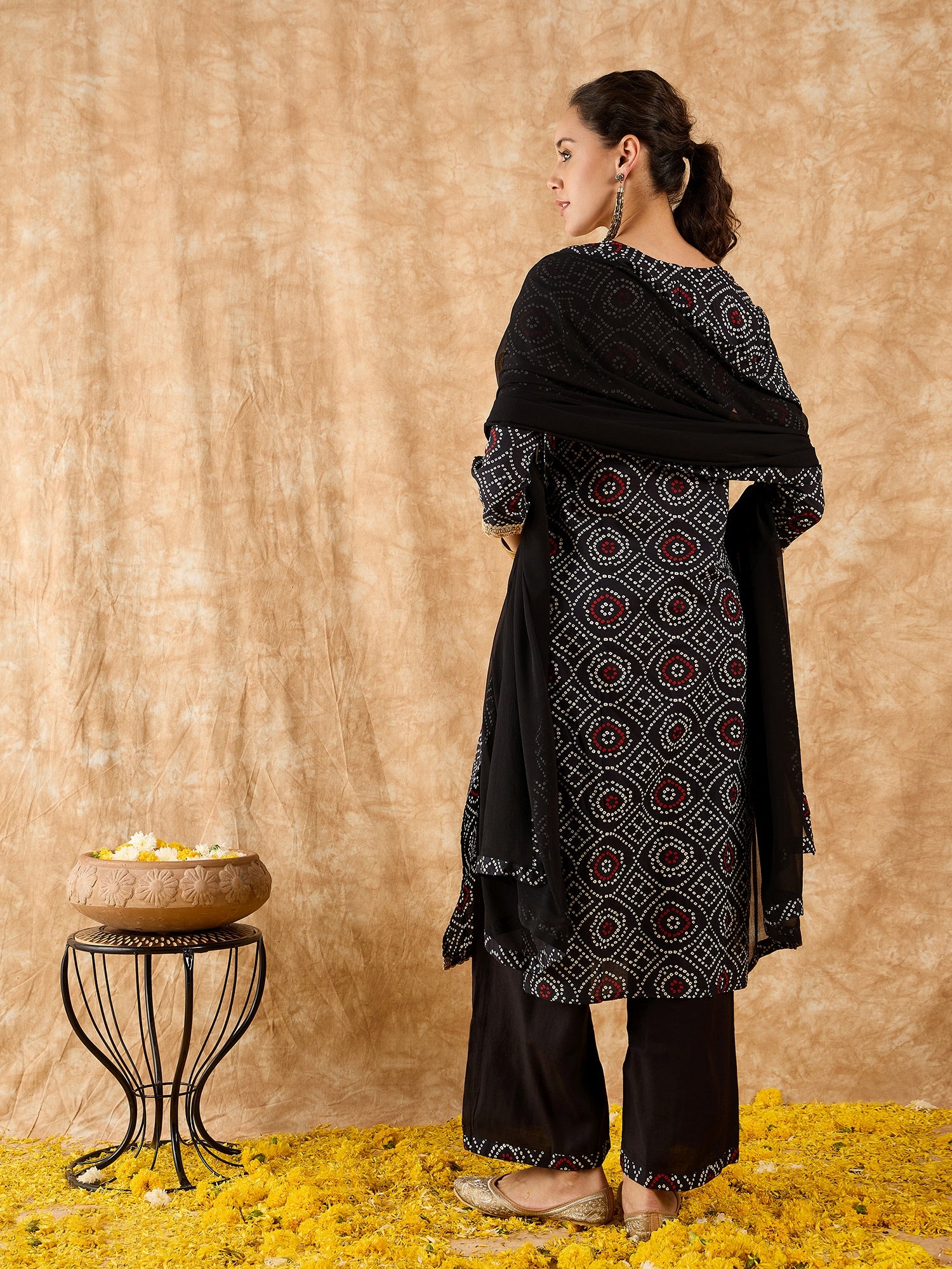 indo era, indoera, indo era kurta, heeramandi dress, heeramandi, dress for women, kurta for women, kurtaset for women, indo era kurta set, indo era suit, anarkali kurta, salwar suit, sharara set, cotton kurta, dress for women, kurta for women, birthday dress for women, gown for women, formal dress for women, party wear for women, summer dress, female kurti, cotton dress for women, kurta with dupatta, dressing style, casual look, new arrival for women, Black suit
