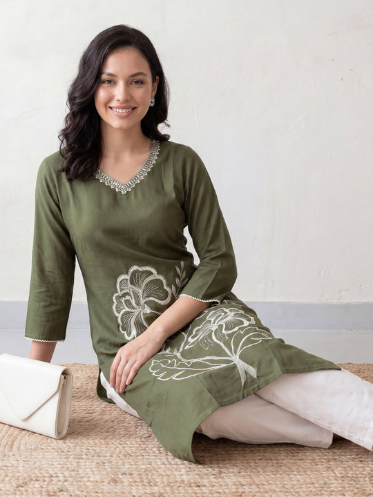 Indo Era Green Embroidered Straight Kurtas