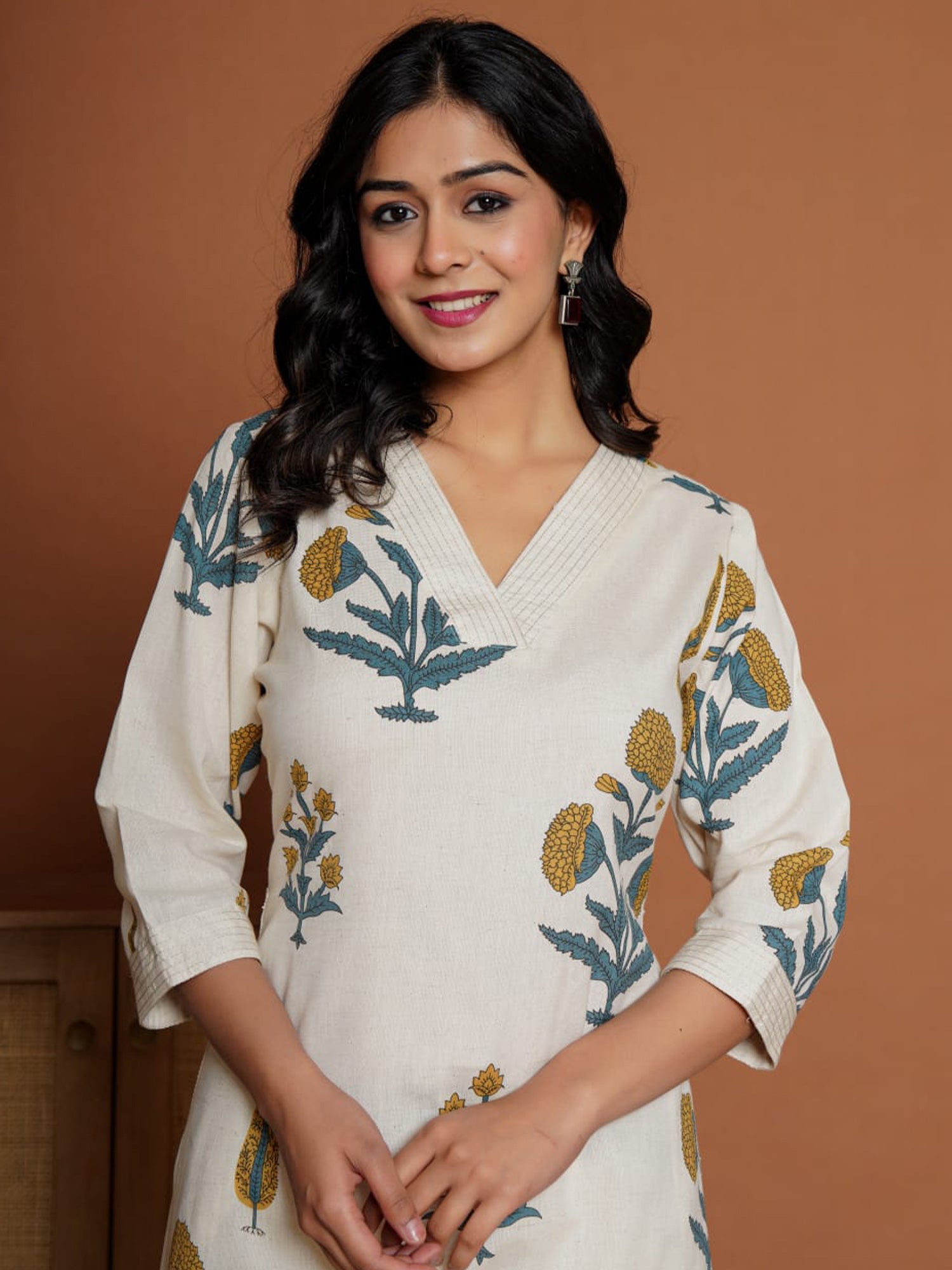 indo era, indoera, heeramandi dress, women kurta, kurta for women, women suit, 3 piece dress for women, 2 piece suit for women, sundress, summer sale, summer look, dress for wedding, birthday outfit for women, kurti, anarkali suit, pakistani suit, coord set women, maxi sundress for women, women suit, summer dress, salwar suit, cotton kurta for women, sharara suit for women, plazo suit, sleeveless kurti, office wear for women, party wear for women, dress for mother day, mother day outfit,
