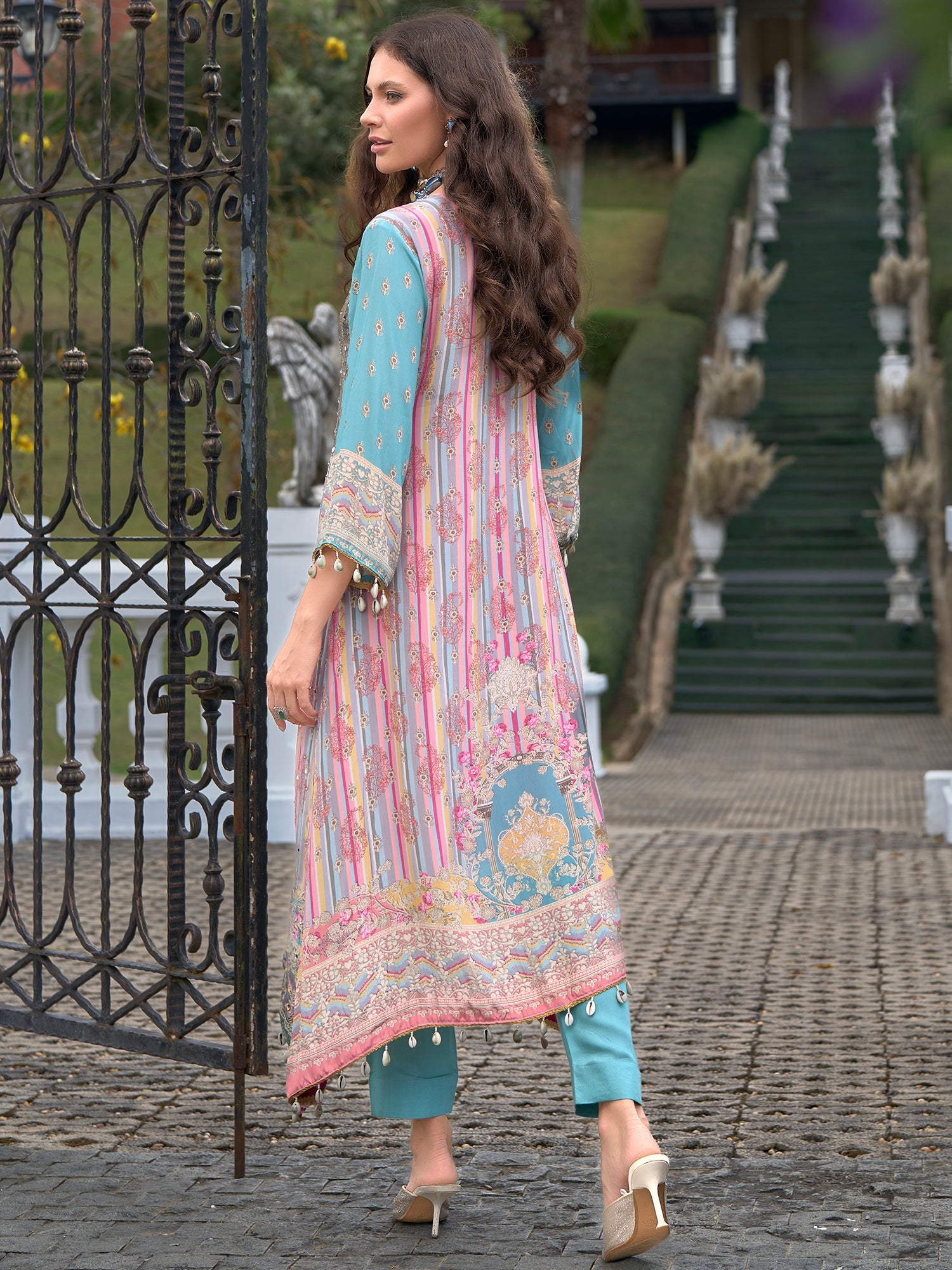 Blue Kurta Set With Dupatta For Women Fit With Every Occasion & Everyday Wear, At Affordable Price with Great Discounts, Easy Return & Exchange.