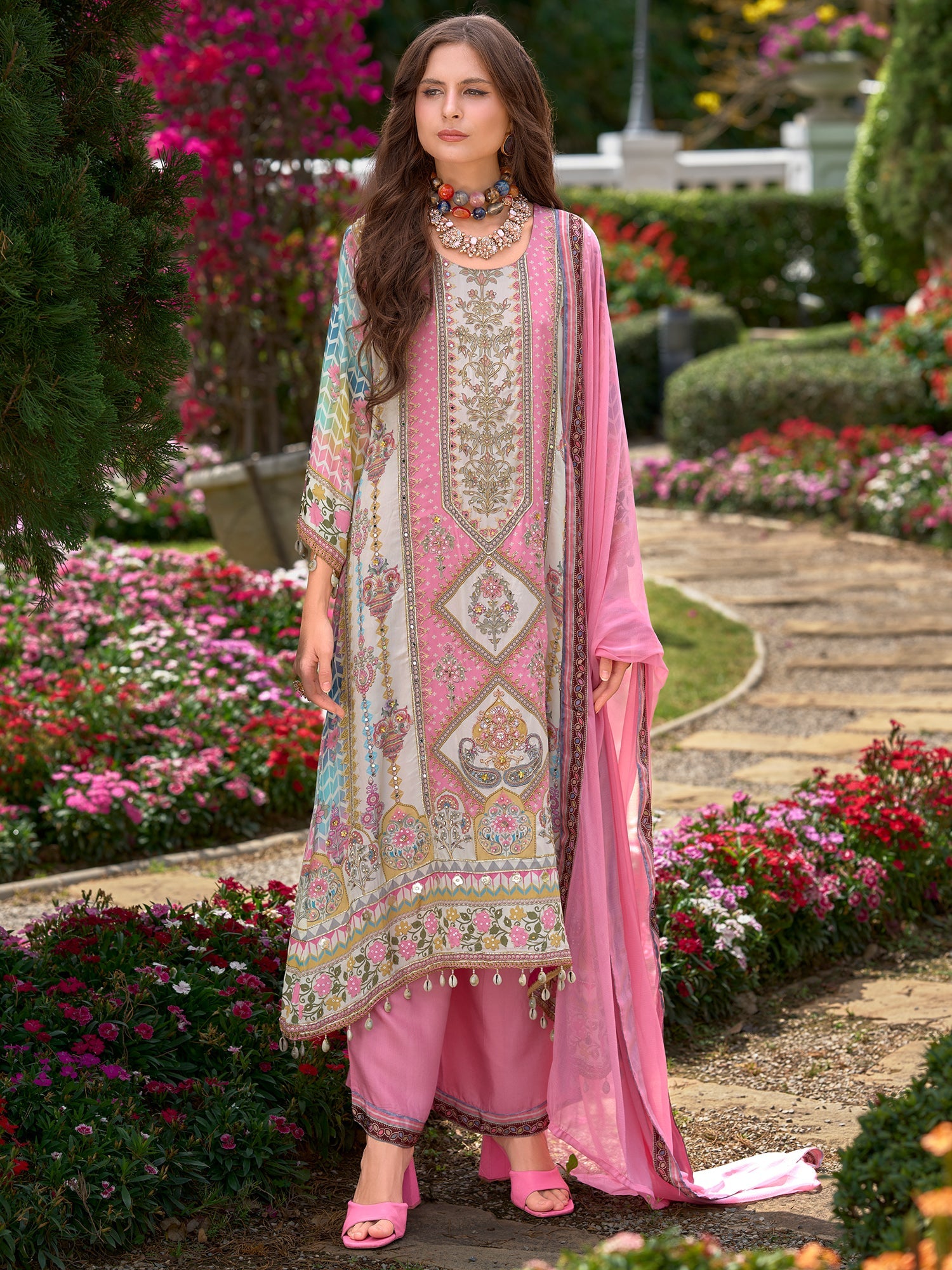 Pink Kurta Set With Dupatta For Women Fit With Every Occasion & Everyday Wear, At Affordable Price with Great Discounts, Easy Return & Exchange.