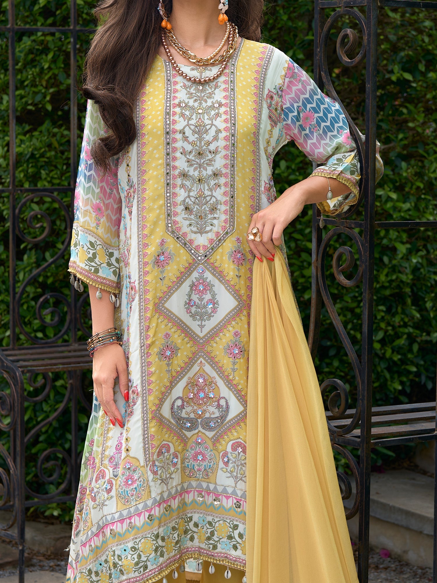 Yellow Kurta Set With Dupatta For Women Fit With Every Occasion & Everyday Wear, At Affordable Price with Great Discounts, Easy Return & Exchange.