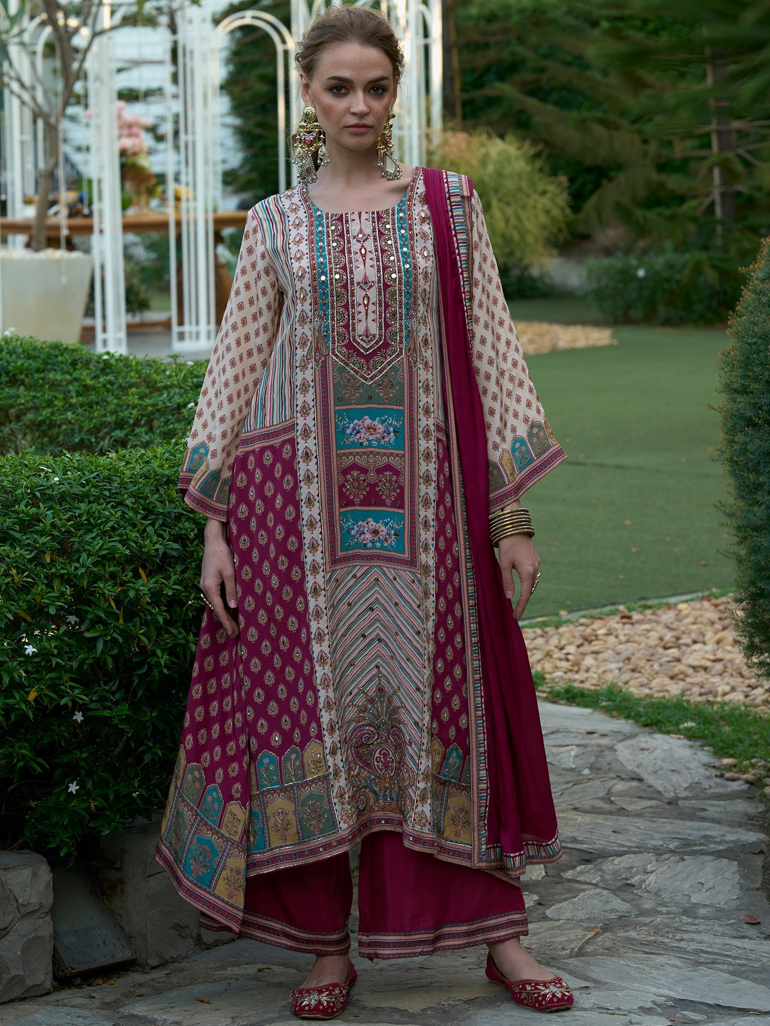 Pink Kurta Set With Dupatta For Women Fit With Every Occasion & Everyday Wear, At Affordable Price with Great Discounts, Easy Return & Exchange.