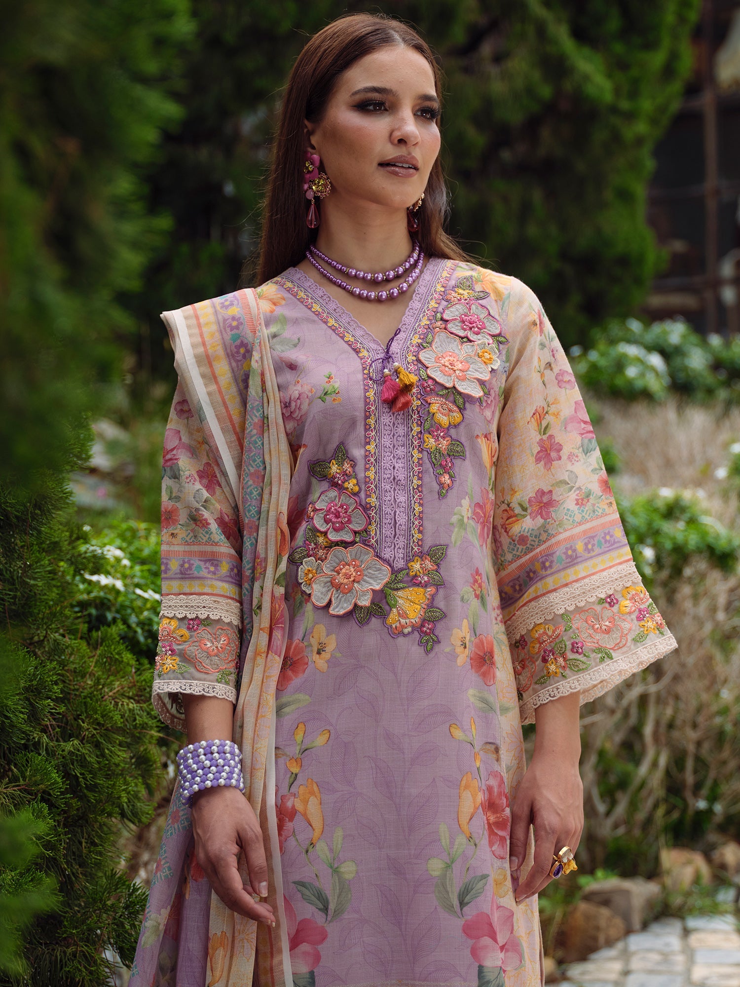 Lavender Kurta Set With Dupatta For Women Fit With Every Occasion & Everyday Wear, At Affordable Price with Great Discounts, Easy Return & Exchange.