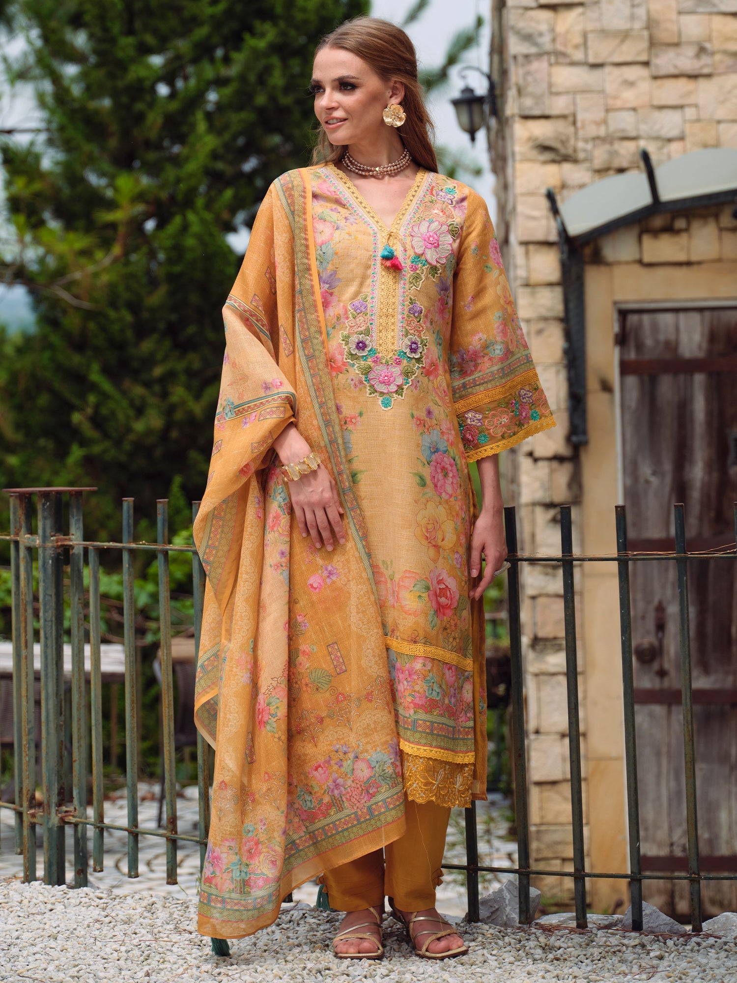 Yellow Kurta Set With Dupatta For Women Fit With Every Occasion & Everyday Wear, At Affordable Price with Great Discounts, Easy Return & Exchange.