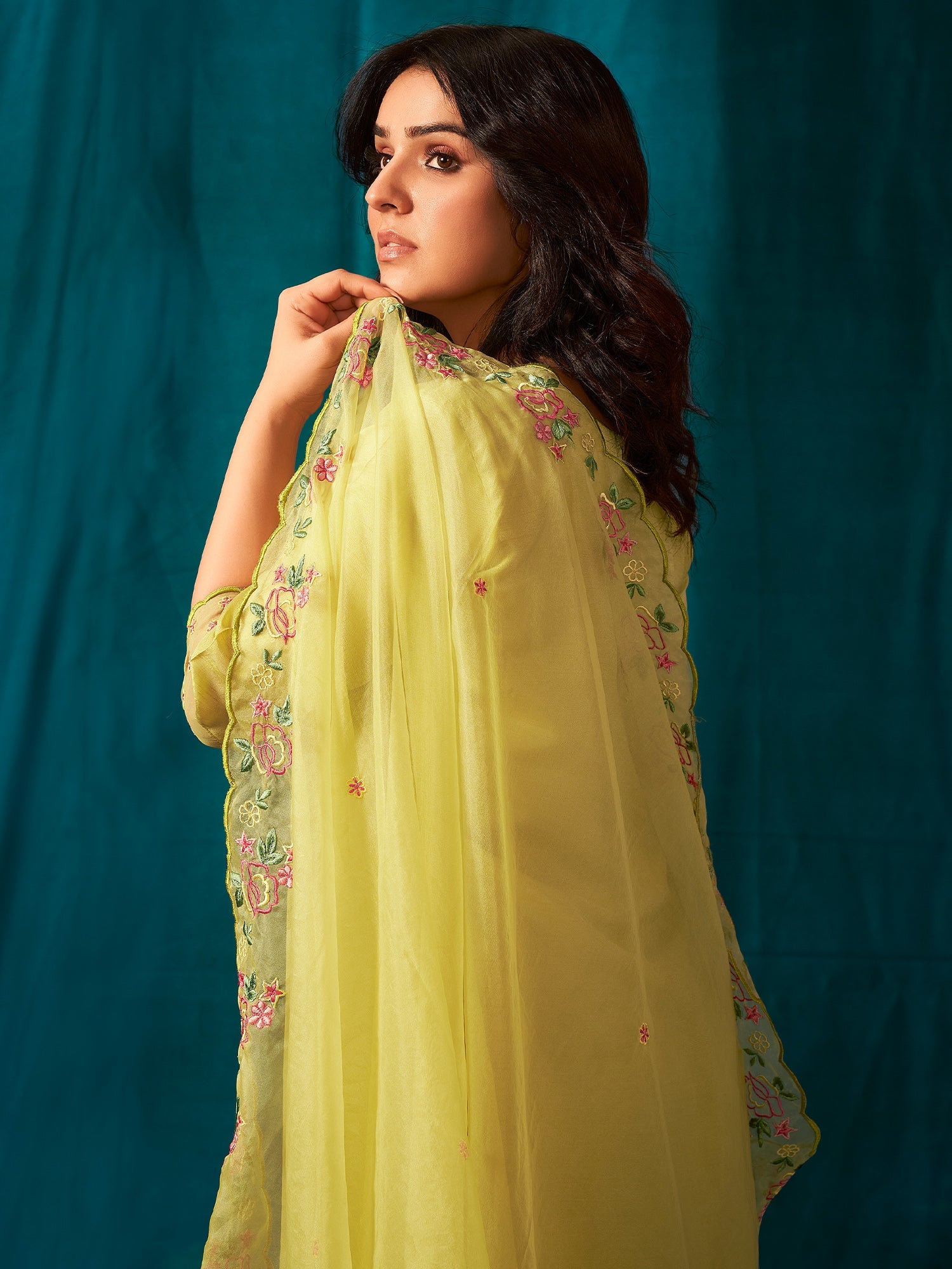 Olive Kurta Set With Dupatta For Women Fit With Every Occasion & Everyday Wear, At Affordable Price with Great Discounts, Easy Return & Exchange.