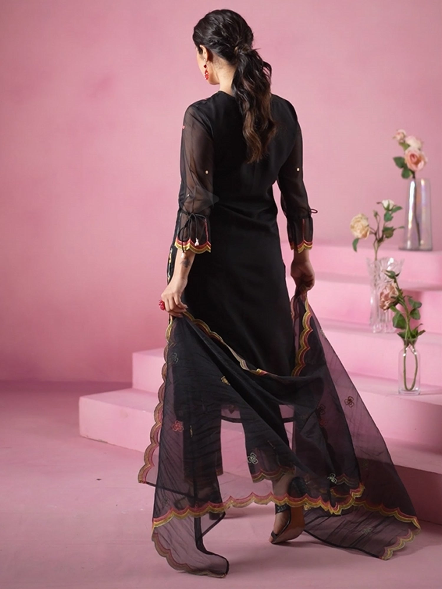 Black Kurta Set With Dupatta For Women Fit With Every Occasion & Everyday Wear, At Affordable Price with Great Discounts, Easy Return & Exchange.