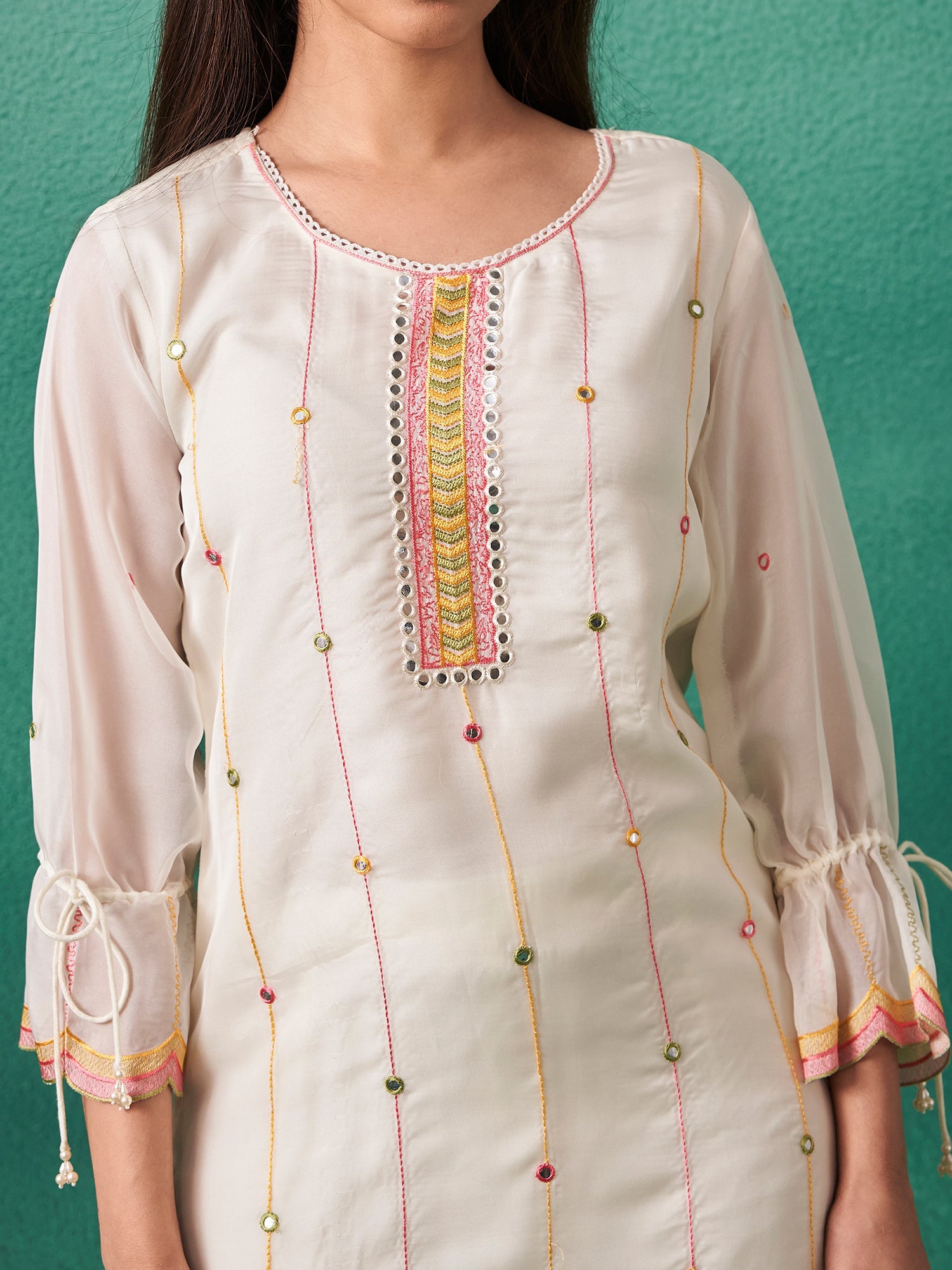 White Kurta Set With Dupatta For Women Fit With Every Occasion & Everyday Wear, At Affordable Price with Great Discounts, Easy Return & Exchange.