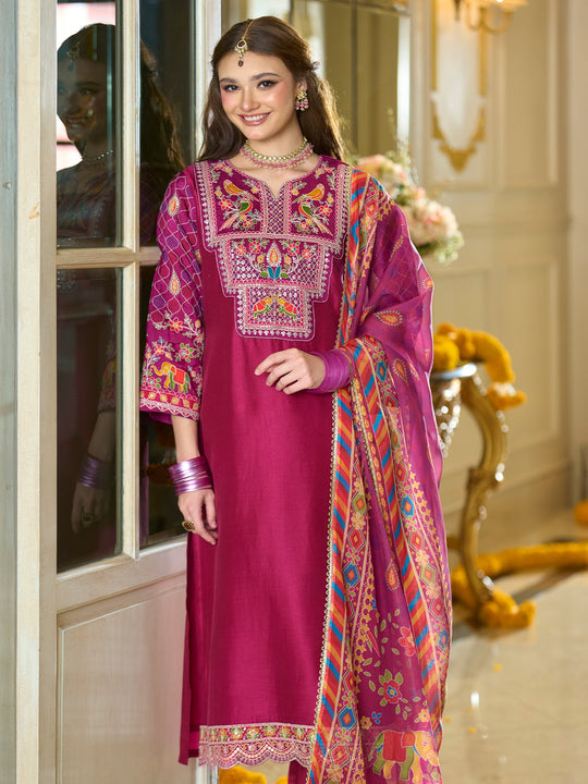 Pink Embroidered Silk Blend Straight Suit Sets With Dupatta