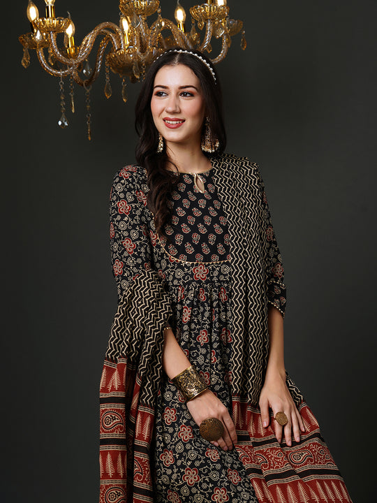 Indo Era Black Ethnic Motifs Printed Gotta Patti Pure Cotton Kurta with Trousers & Dupatta