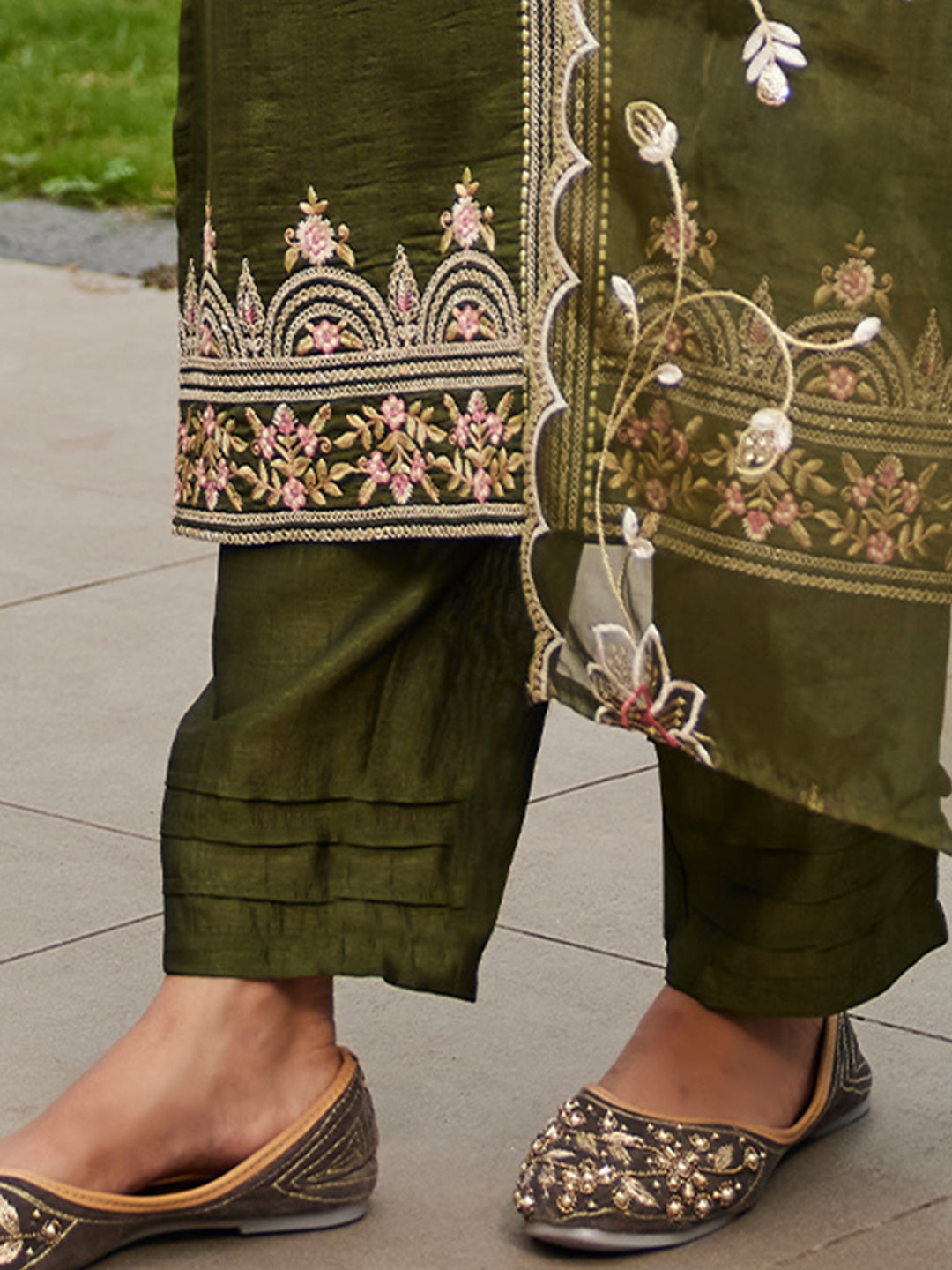 indo era, indoera, heeramandi dress, women kurta, kurta for women, women suit, 3 piece dress for women, 2 piece suit for women, sundress, summer sale, summer look, dress for wedding, birthday outfit for women, kurti, anarkali suit, pakistani suit, coord set women, maxi sundress for women, women suit, summer dress, salwar suit, cotton kurta for women, sharara suit for women, plazo suit, sleeveless kurti, office wear for women, party wear for women, dress for mother day, mother day outfit,