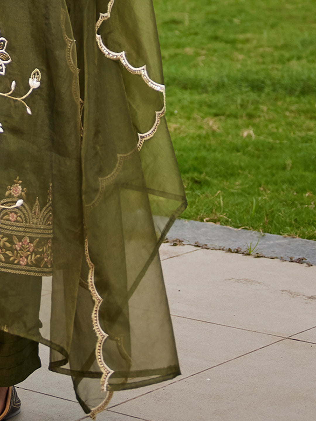 indo era, indoera, heeramandi dress, women kurta, kurta for women, women suit, 3 piece dress for women, 2 piece suit for women, sundress, summer sale, summer look, dress for wedding, birthday outfit for women, kurti, anarkali suit, pakistani suit, coord set women, maxi sundress for women, women suit, summer dress, salwar suit, cotton kurta for women, sharara suit for women, plazo suit, sleeveless kurti, office wear for women, party wear for women, dress for mother day, mother day outfit,