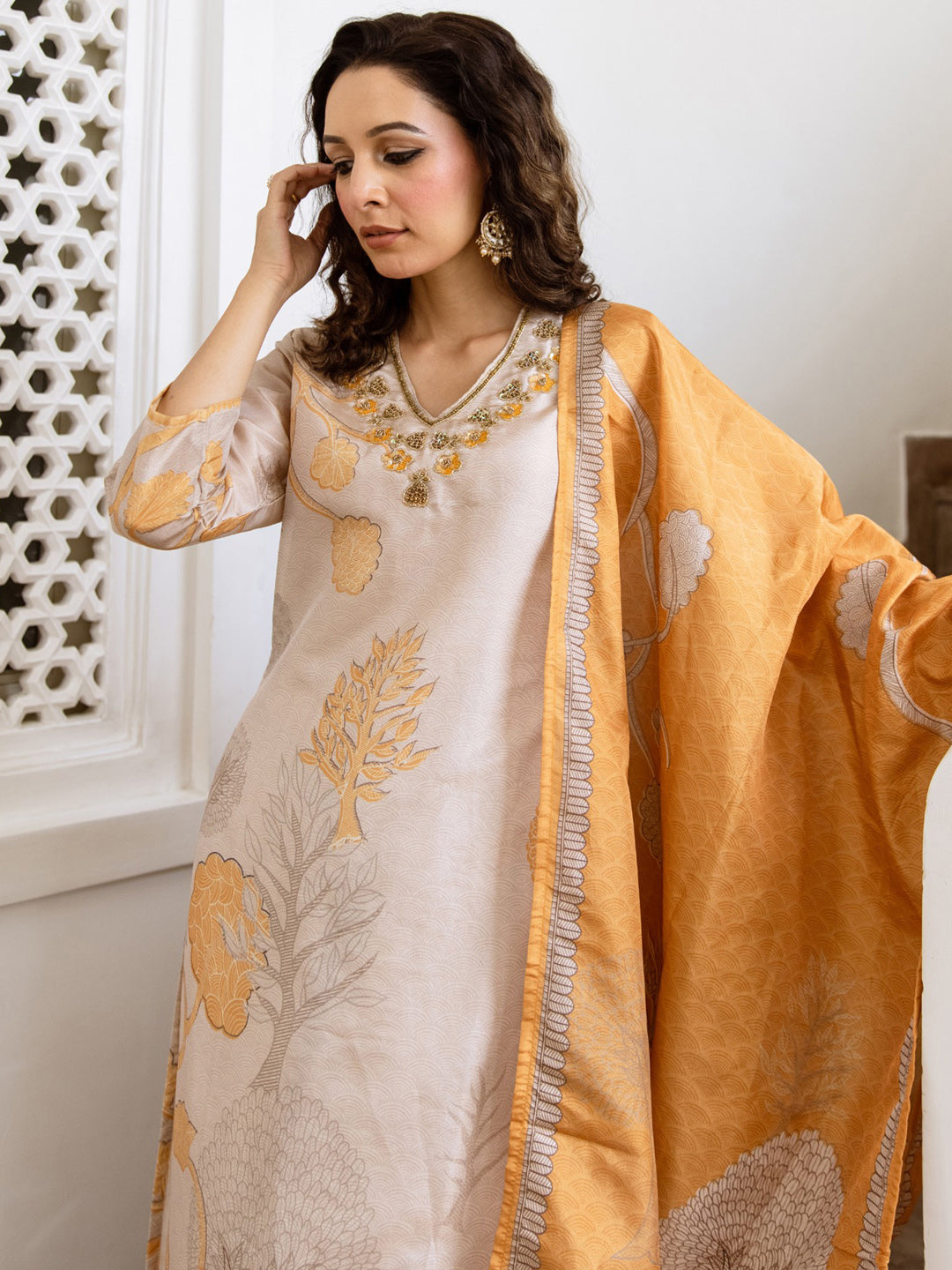 Off White Kurta Sets  For women,indo era, indoera, kurta set for women, women kurta set, women suit, summer wear for women, festive suit for women, mother's day outfit, dress for mother, mother's day special, heeramandi dress