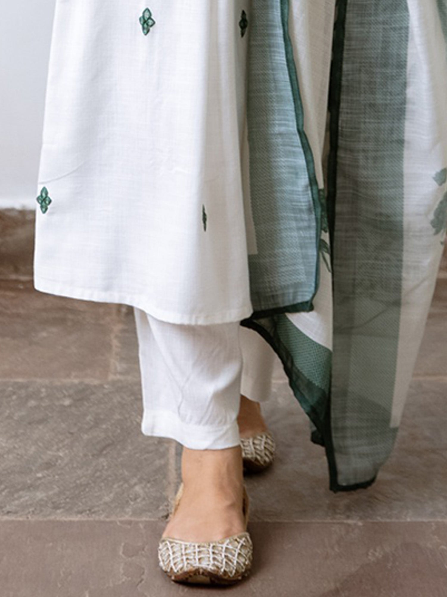 indo era, indoera, heeramandi dress, women kurta, kurta for women, women suit, 3 piece dress for women, 2 piece suit for women, sundress, summer sale, summer look, dress for wedding, birthday outfit for women, kurti, anarkali suit, pakistani suit, coord set women, maxi sundress for women, women suit, summer dress, salwar suit, cotton kurta for women, sharara suit for women, plazo suit, sleeveless kurti, office wear for women, party wear for women, dress for mother day, mother day outfit,
