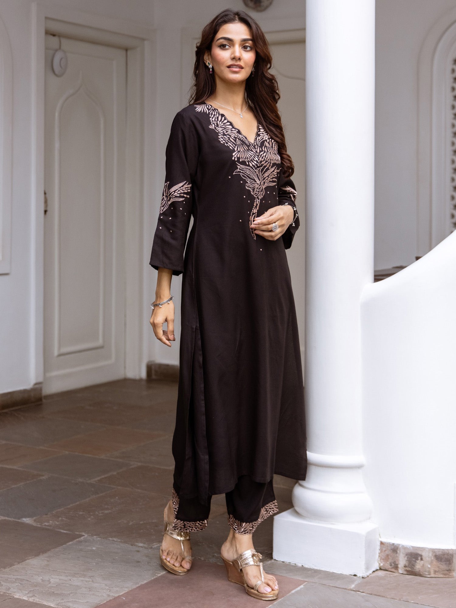 indo era, indoera, heeramandi dress, women kurta, kurta for women, women suit, 3 piece dress for women, 2 piece suit for women, sundress, summer sale, summer look, dress for wedding, birthday outfit for women, kurti, anarkali suit, pakistani suit, coord set women, maxi sundress for women, women suit, summer dress, salwar suit, cotton kurta for women, sharara suit for women, plazo suit, sleeveless kurti, office wear for women, party wear for women, dress for mother day, mother day outfit,