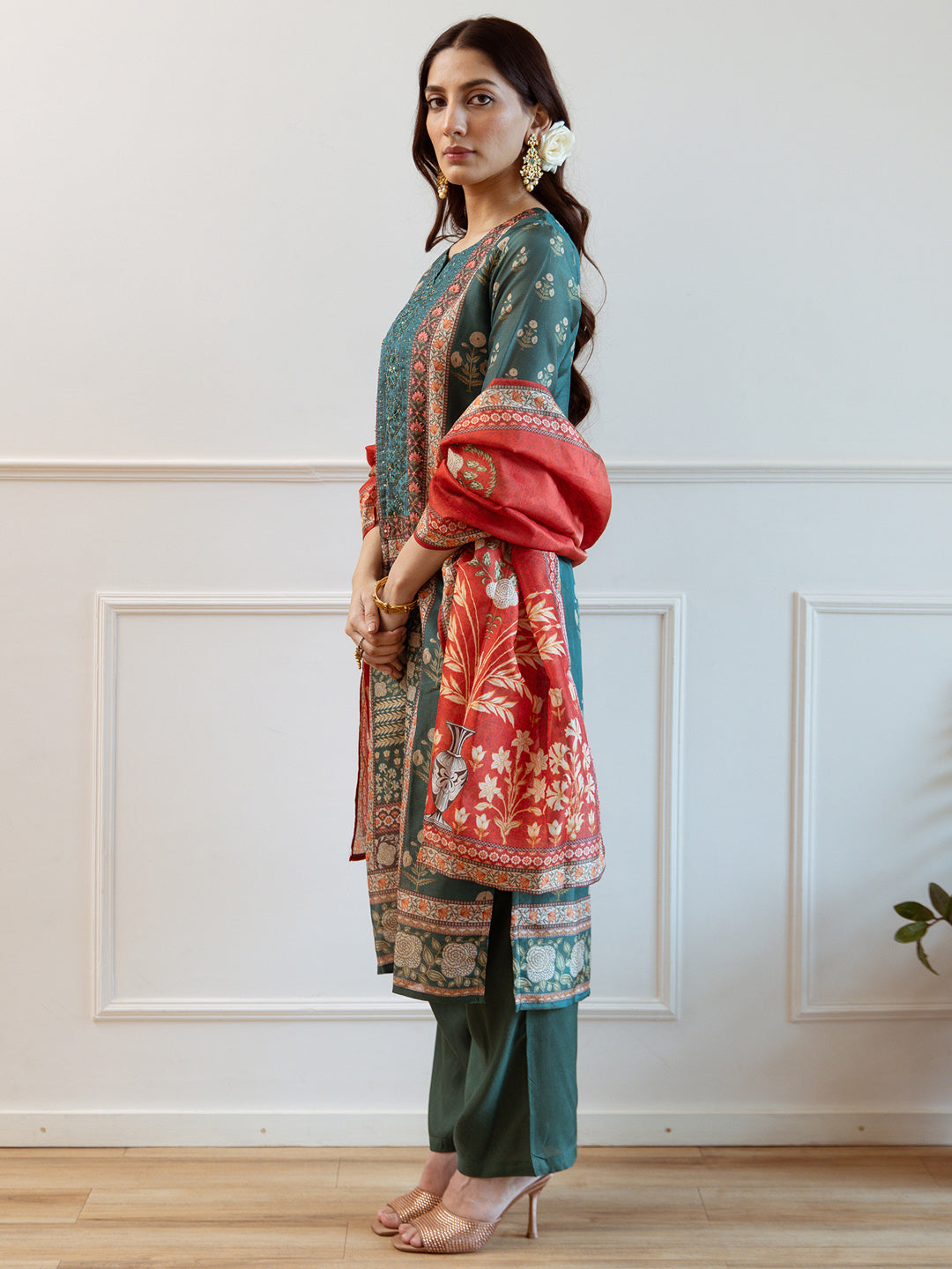 Green Kurta Sets  For women,indo era, indoera, kurta set for women, women kurta set, women suit, summer wear for women, festive suit for women, mother's day outfit, dress for mother, mother's day special, heeramandi dress