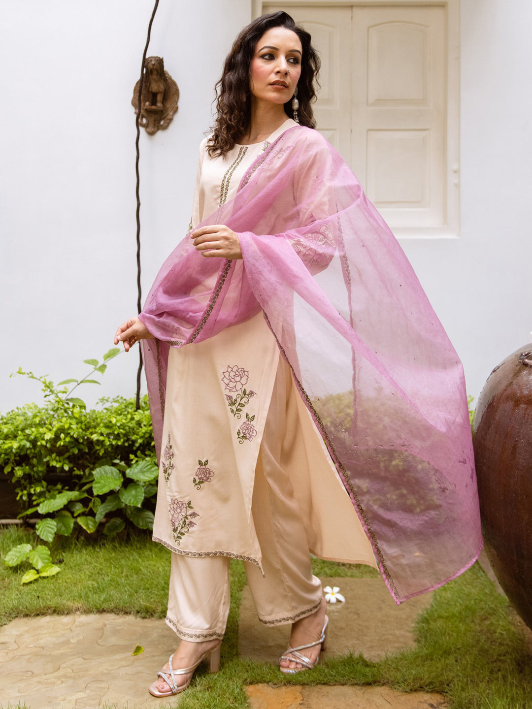 indo era, indoera, heeramandi dress, women kurta, kurta for women, women suit, 3 piece dress for women, 2 piece suit for women, sundress, summer sale, summer look, dress for wedding, birthday outfit for women, kurti, anarkali suit, pakistani suit, coord set women, maxi sundress for women, women suit, summer dress, salwar suit, cotton kurta for women, sharara suit for women, plazo suit, sleeveless kurti, office wear for women, party wear for women, dress for mother day, mother day outfit,
