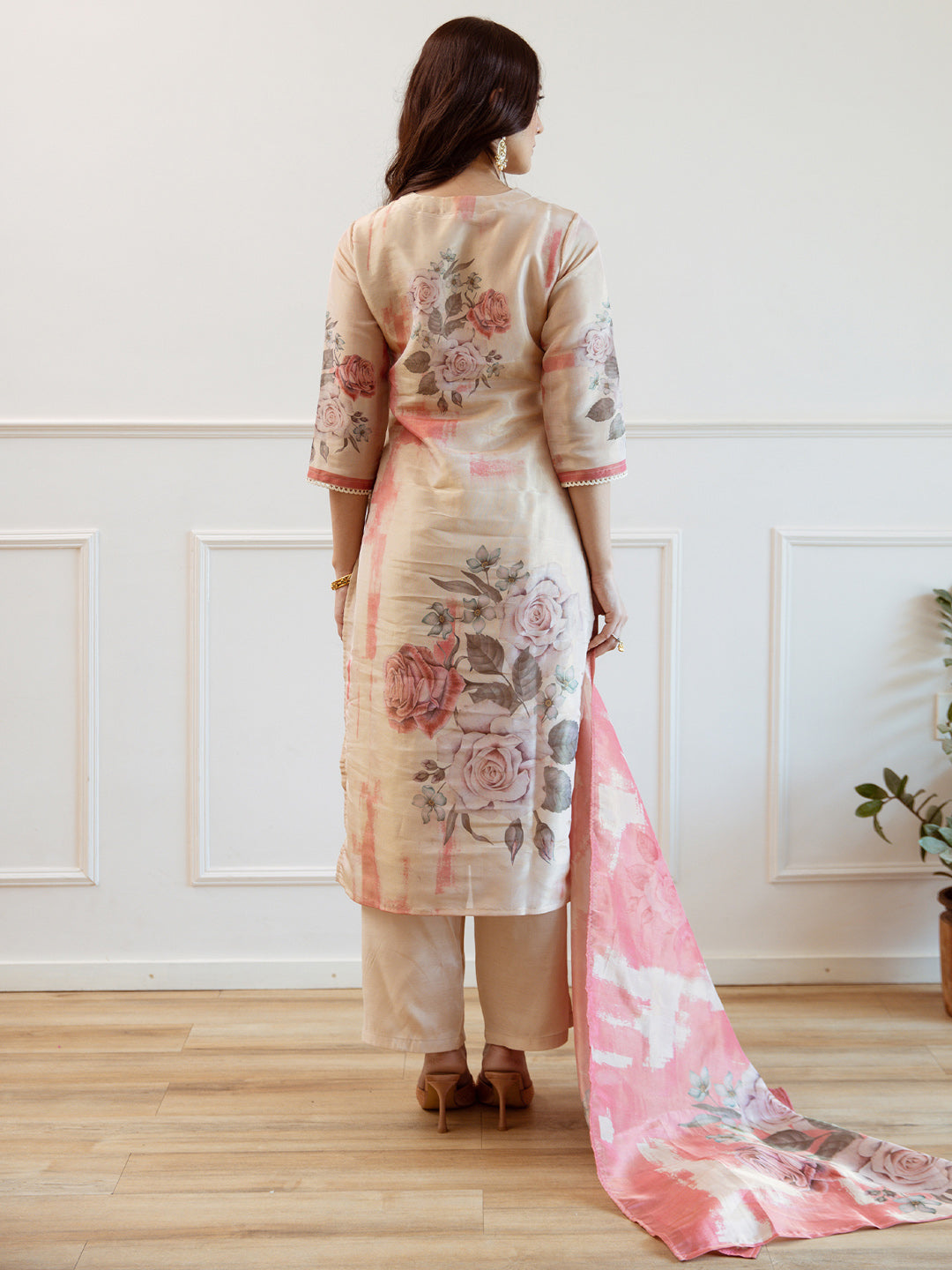 Off White Kurta Sets  For women,indo era, indoera, kurta set for women, women kurta set, women suit, summer wear for women, festive suit for women, mother's day outfit, dress for mother, mother's day special, heeramandi dress