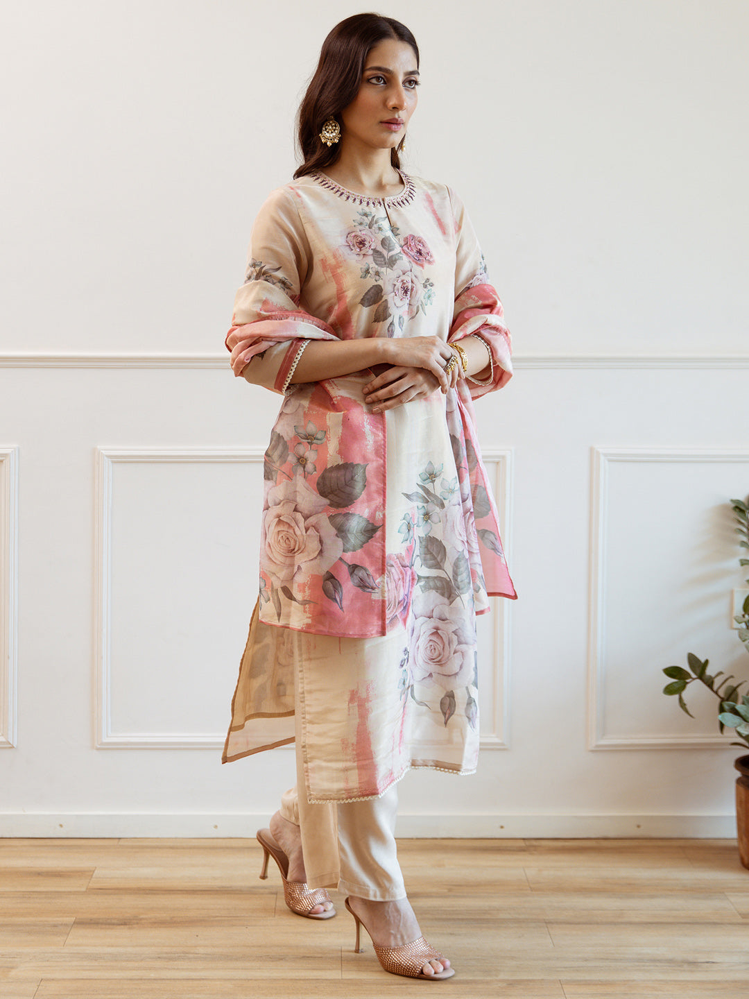 Off White Kurta Sets  For women,indo era, indoera, kurta set for women, women kurta set, women suit, summer wear for women, festive suit for women, mother's day outfit, dress for mother, mother's day special, heeramandi dress