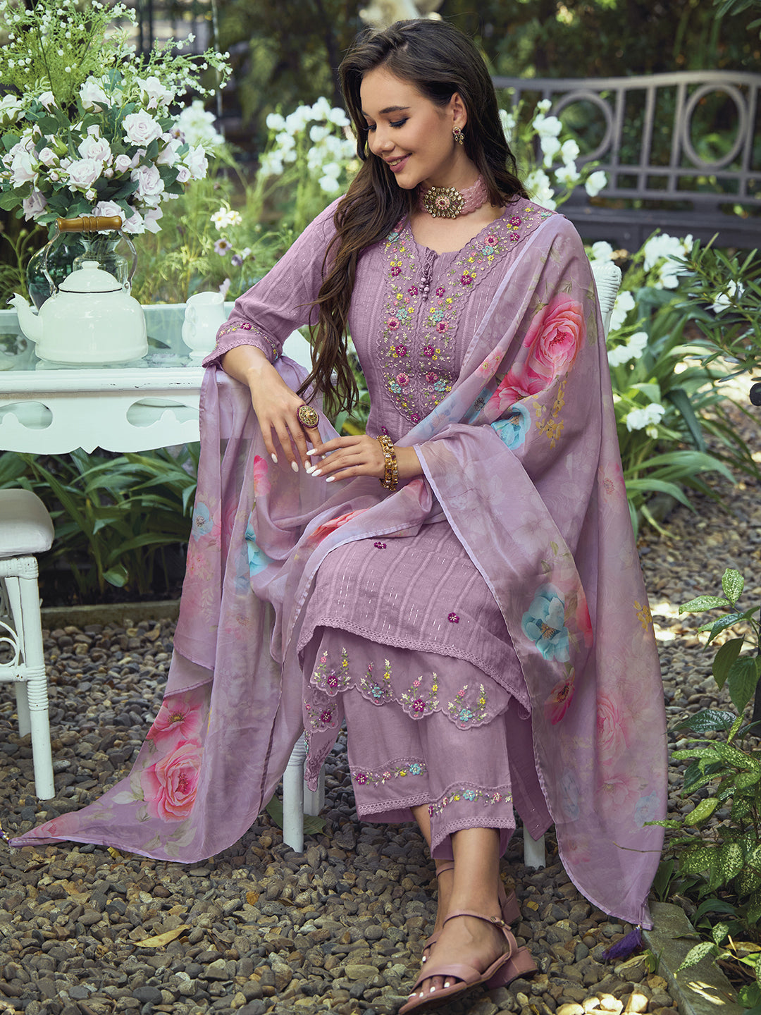 Women Lavender Printed Straight Kurta Trousers With Dupatta Set