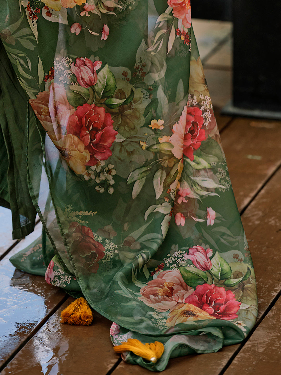 indo era, indoera, indo era kurta, heeramandi dress, heeramandi, dress for women, kurta for women, kurtaset for women, indo era kurta set, indo era suit, anarkali kurta, salwar suit, sharara set, cotton kurta, dress for women, kurta for women, birthday dress for women, gown for women, formal dress for women, party wear for women, summer dress, female kurti, cotton dress for women, kurta with dupatta, dressing style, casual look, new arrival for women, Green suit