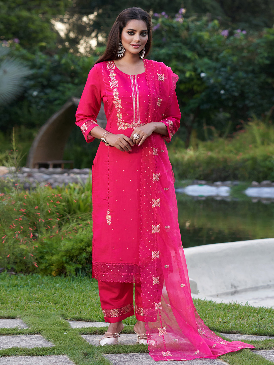 holi outfit for women, holi outfit ideas, holi outfit for men, holi outfit for girls, holi outfit for baby girl, holi outfit for baby boy, holi outfit pinterest, holi outfit ideas men, holi outfits for kids, Eid Outfits, Eid Collection, New Kurta Sets, Salwar Suits for Eid, women's day outfit ideas, women's day outfits, Co-Ords, V-Neck dresses, Round Neck suits, Cotton Kurta Sets, Heavy Outfits For Eid, Pakistani Outfits, Pakistani Kurta Sets, Pakistani Dresses for women
