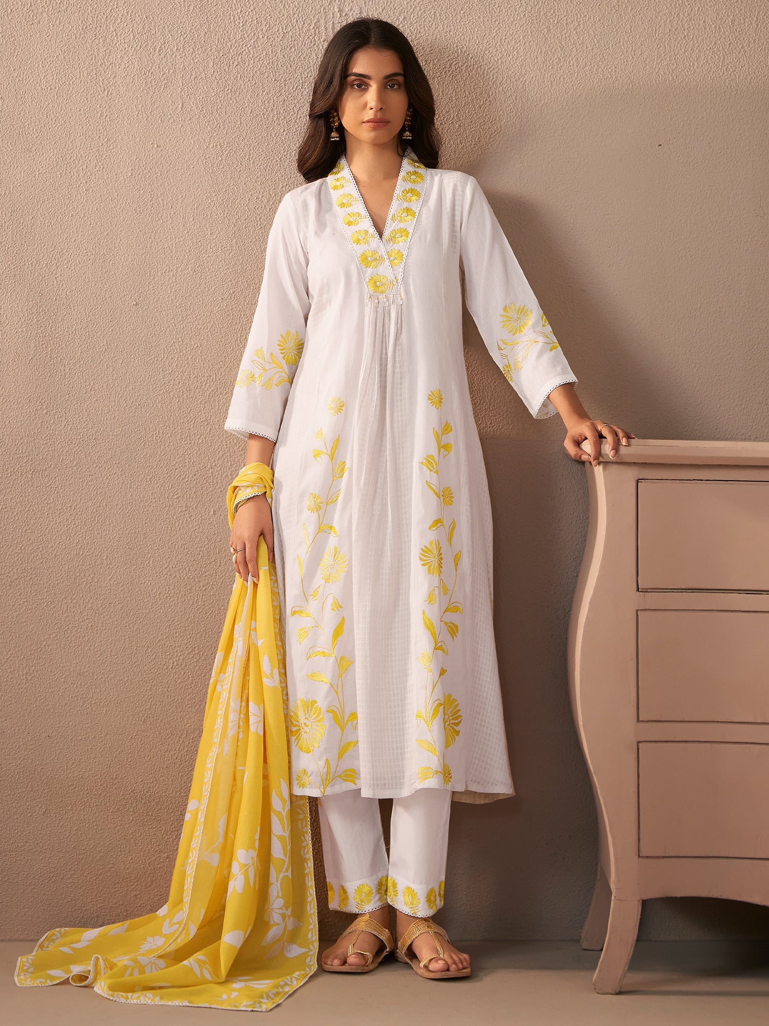 indo era, suit, kurta set for women, indo era kurta, kurta sets for ladies, summer dresses for women, 3 piece suit, cotton kurta set for women, new arrivals, women kurti plazo set, women in suit, kurta suit, floral kurta, short suit, spring summer, Off White suit