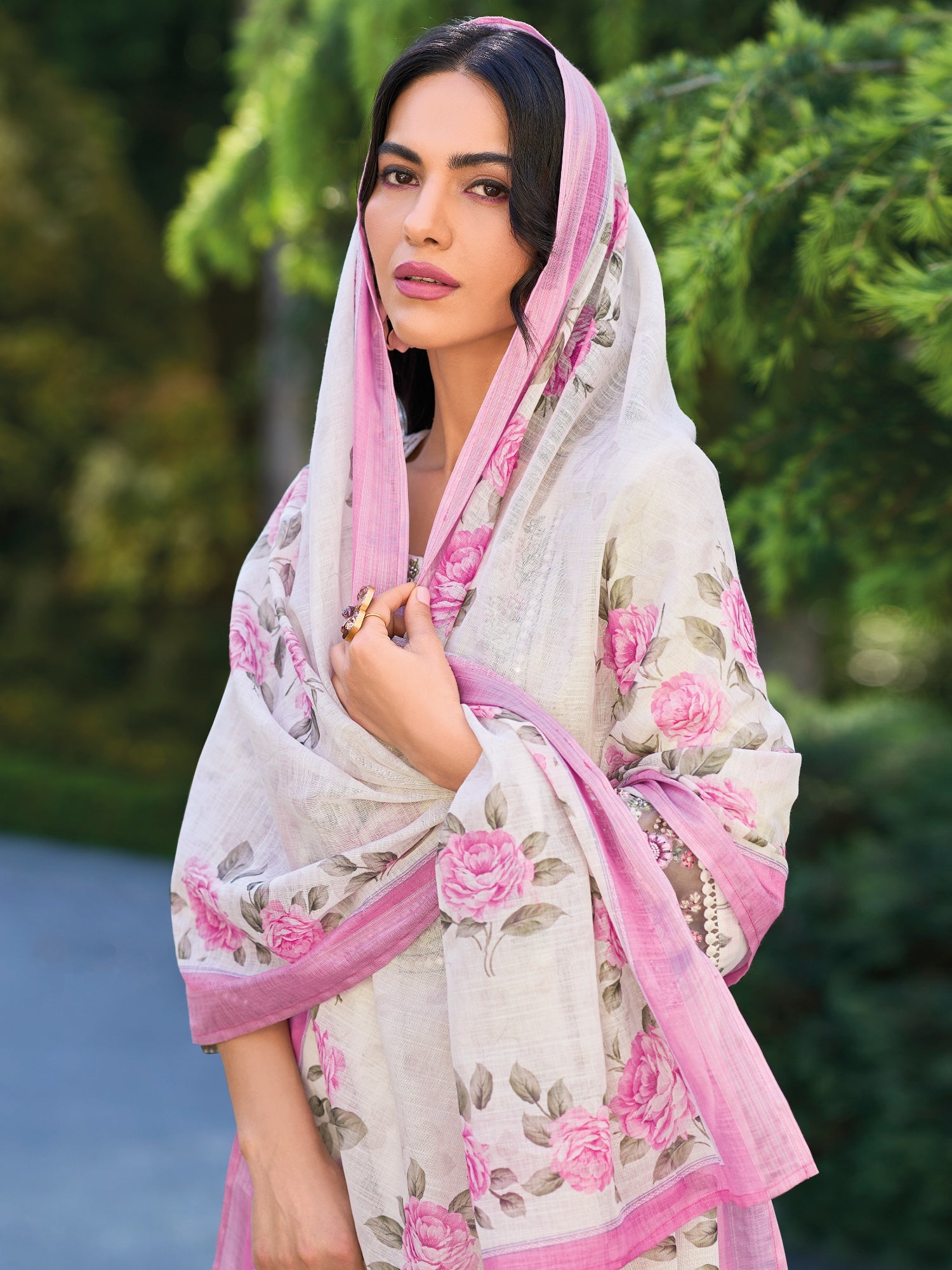 indo era, indoera, indo era kurta, heeramandi dress, heeramandi, dress for women, kurta for women, kurtaset for women, indo era kurta set, indo era suit, anarkali kurta, salwar suit, sharara set, cotton kurta, dress for women, kurta for women, birthday dress for women, gown for women, formal dress for women, party wear for women, summer dress, female kurti, cotton dress for women, kurta with dupatta, dressing style, casual look, new arrival for women, White suit
