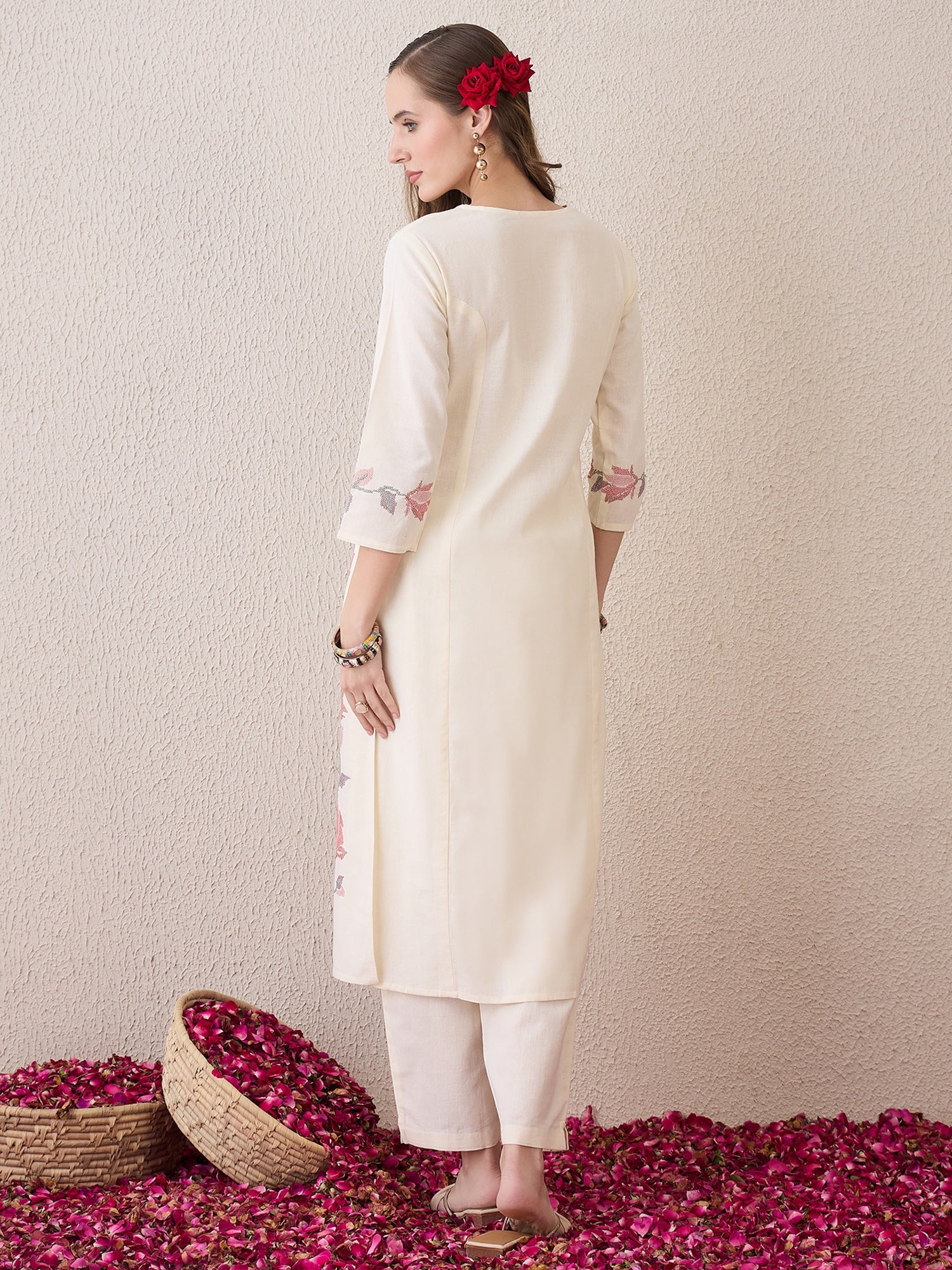 indo era, indoera, indo era kurta, heeramandi dress, heeramandi, dress for women, kurta for women, kurtaset for women, indo era kurta set, indo era suit, anarkali kurta, salwar suit, sharara set, cotton kurta, dress for women, kurta for women, birthday dress for women, gown for women, formal dress for women, party wear for women, summer dress, female kurti, cotton dress for women, kurta with dupatta, dressing style, casual look, new arrival for women, Off White suit