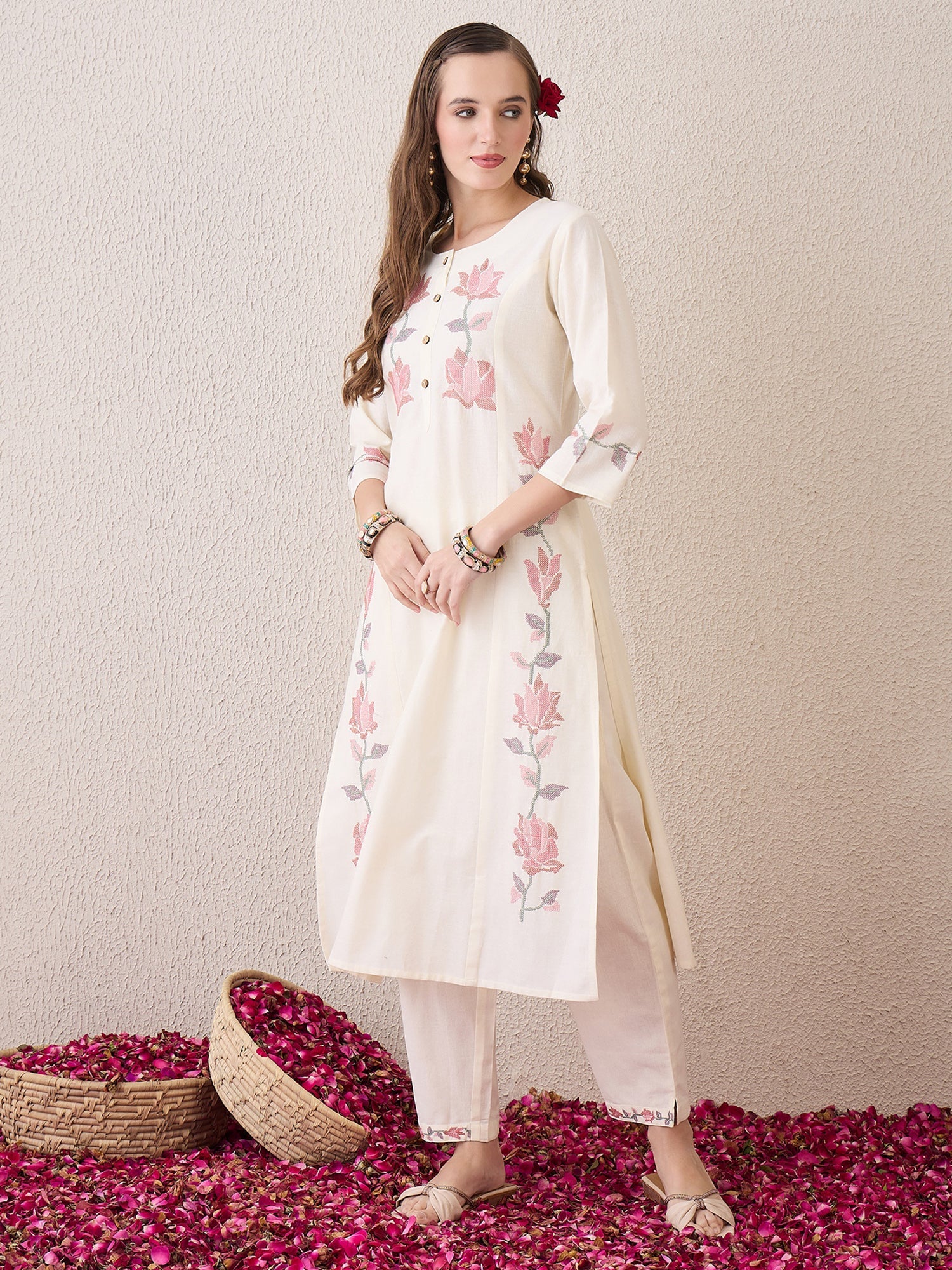 indo era, indoera, indo era kurta, heeramandi dress, heeramandi, dress for women, kurta for women, kurtaset for women, indo era kurta set, indo era suit, anarkali kurta, salwar suit, sharara set, cotton kurta, dress for women, kurta for women, birthday dress for women, gown for women, formal dress for women, party wear for women, summer dress, female kurti, cotton dress for women, kurta with dupatta, dressing style, casual look, new arrival for women, Off White suit