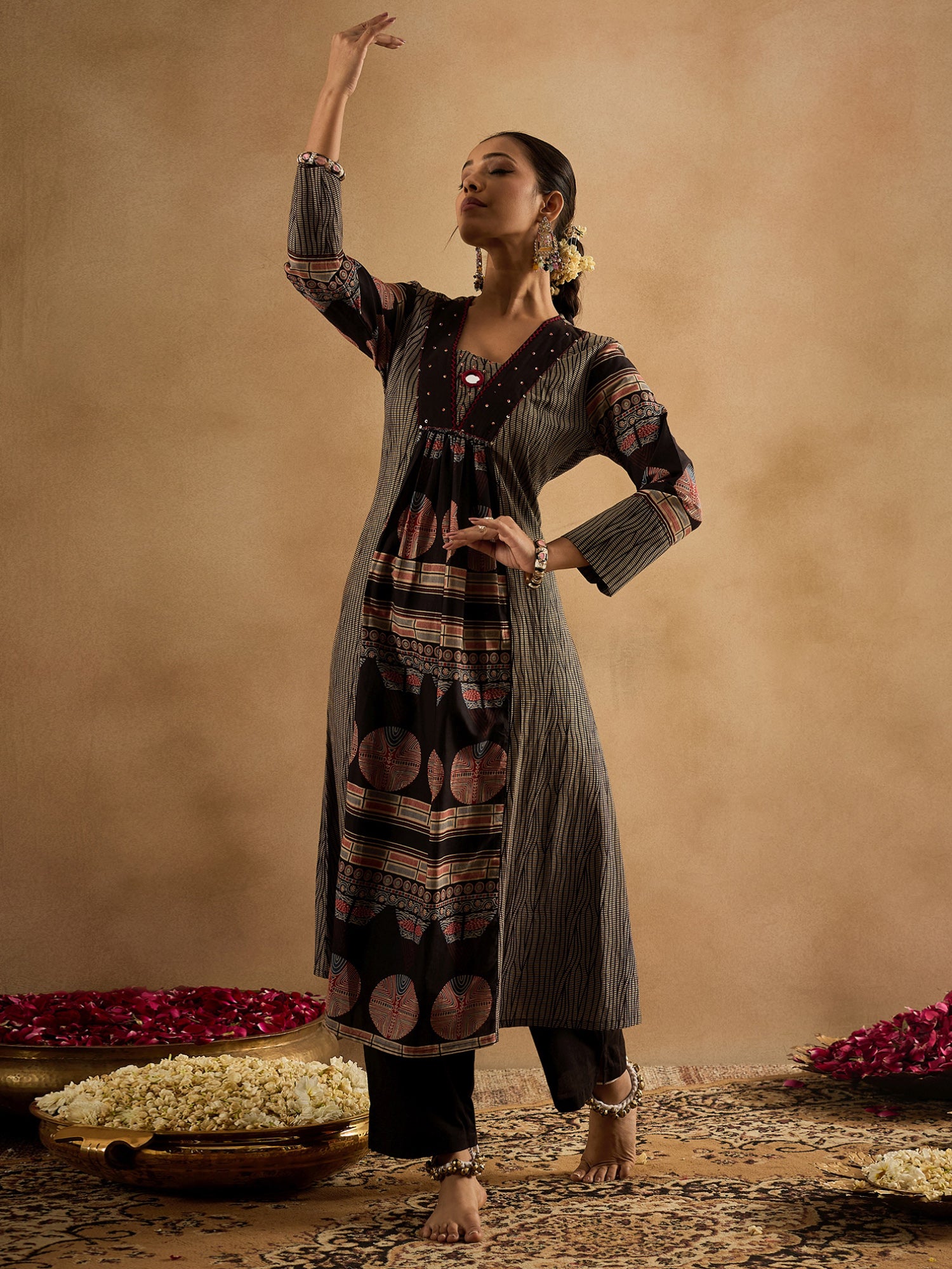 indo era, indo era kurta set, indo era suit, Kurta Set, Kurta set for women, cotton kurta set, indo era kurta set for women, Anarkali Kurta Set, Palazzo Kurta Set, Sleeveless Kurta, Embroidered Kurta, New Arrivals, Work wear, Dress, Best seller, Heeramandi dress, Summer sale, Summer suit, Wedding collection, Special offer, plus size, Spring summer, party wear, Summer Special, Printed Kurta, wedding wear, outfit ideas, Straight Kurta, Cotton Outfit, A line dress, dress for women,Multi kurta set