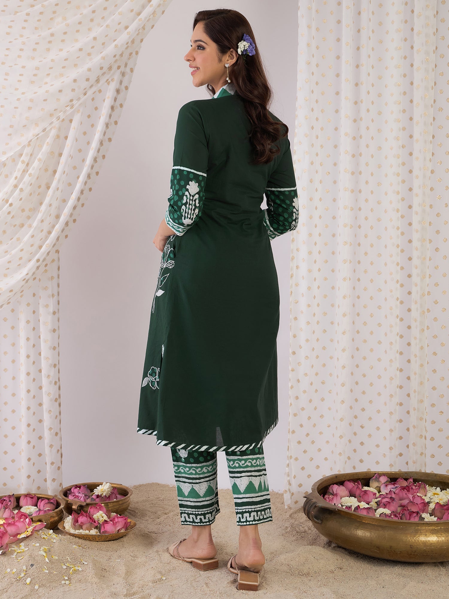 indo era, indoera, indo era kurta, heeramandi dress, heeramandi, dress for women, kurta for women, kurtaset for women, indo era kurta set, indo era suit, anarkali kurta, salwar suit, sharara set, cotton kurta, dress for women, kurta for women, birthday dress for women, gown for women, formal dress for women, party wear for women, summer dress, female kurti, cotton dress for women, kurta with dupatta, dressing style, casual look, new arrival for women, Green suit