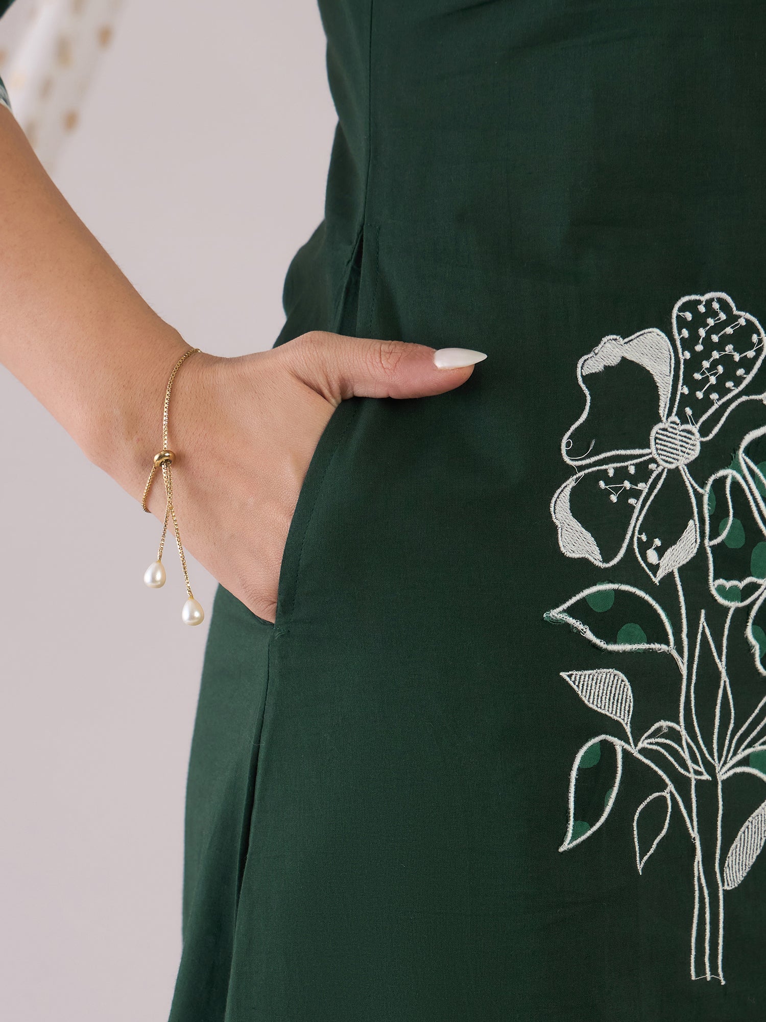 indo era, indoera, indo era kurta, heeramandi dress, heeramandi, dress for women, kurta for women, kurtaset for women, indo era kurta set, indo era suit, anarkali kurta, salwar suit, sharara set, cotton kurta, dress for women, kurta for women, birthday dress for women, gown for women, formal dress for women, party wear for women, summer dress, female kurti, cotton dress for women, kurta with dupatta, dressing style, casual look, new arrival for women, Green suit