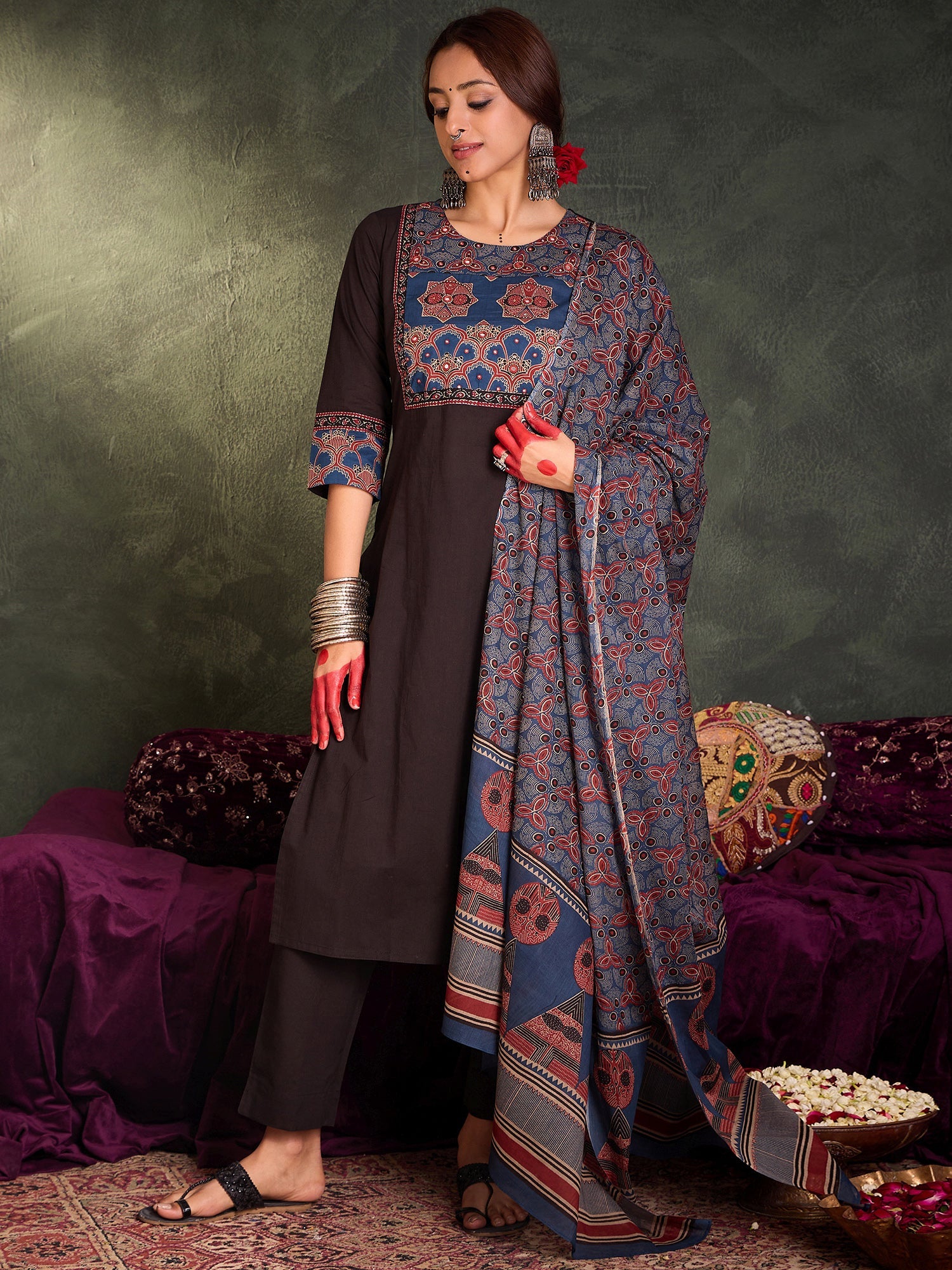 indo era, indoera, heeramandi dress, women kurta, kurta for women, women suit, 3 piece dress for women, 2 piece suit for women, sundress, summer sale, summer look, dress for wedding, birthday outfit for women, kurti, anarkali suit, pakistani suit, coord set women, maxi sundress for women, women suit, summer dress, salwar suit, cotton kurta for women, sharara suit for women, plazo suit, sleeveless kurti, office wear for women, party wear for women, dress for mother day, mother day outfit,
