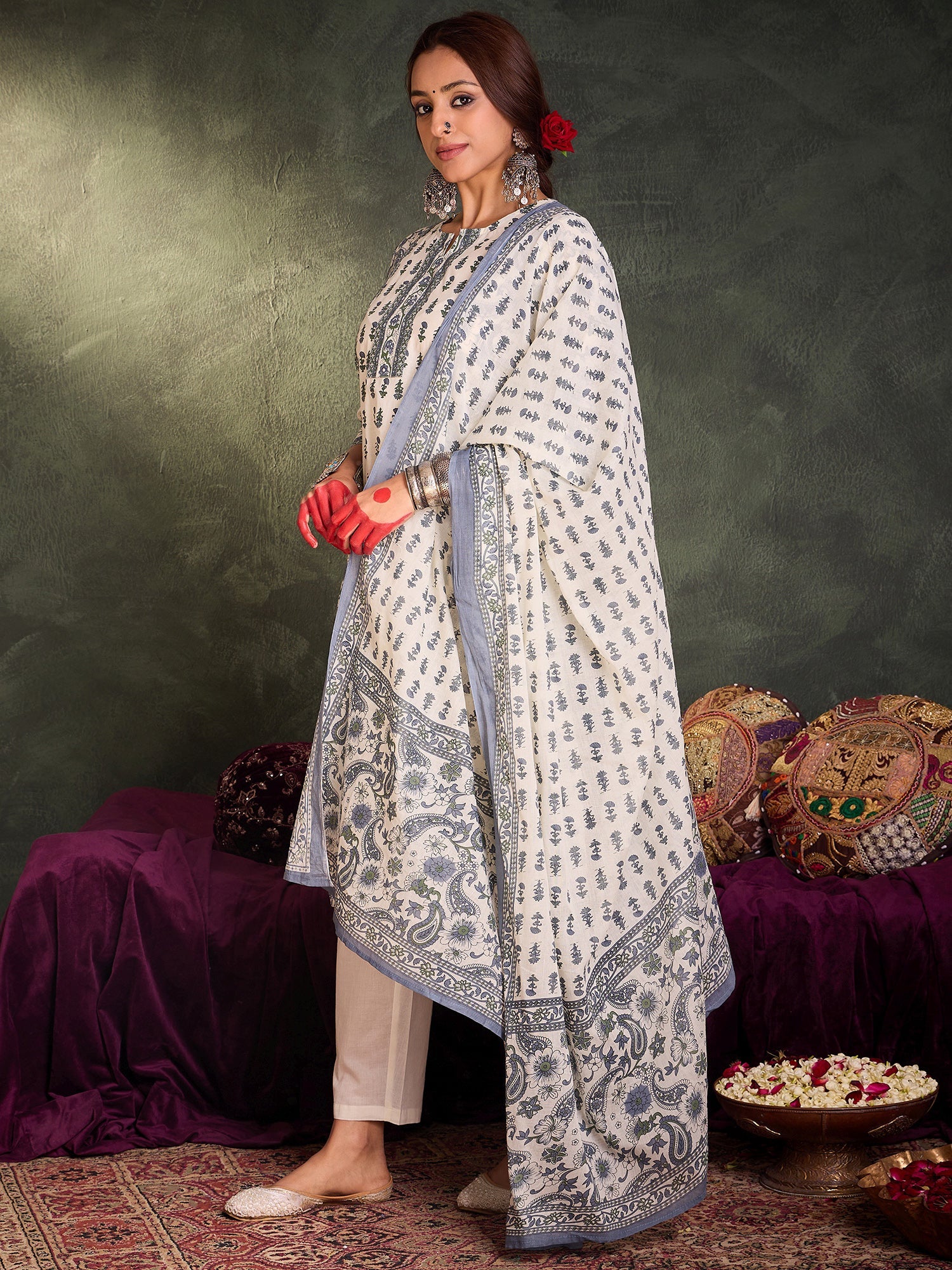 Off White Kurta Sets  For women,indo era, indoera, kurta set for women, women kurta set, women suit, summer wear for women, festive suit for women, mother's day outfit, dress for mother, mother's day special, heeramandi dress