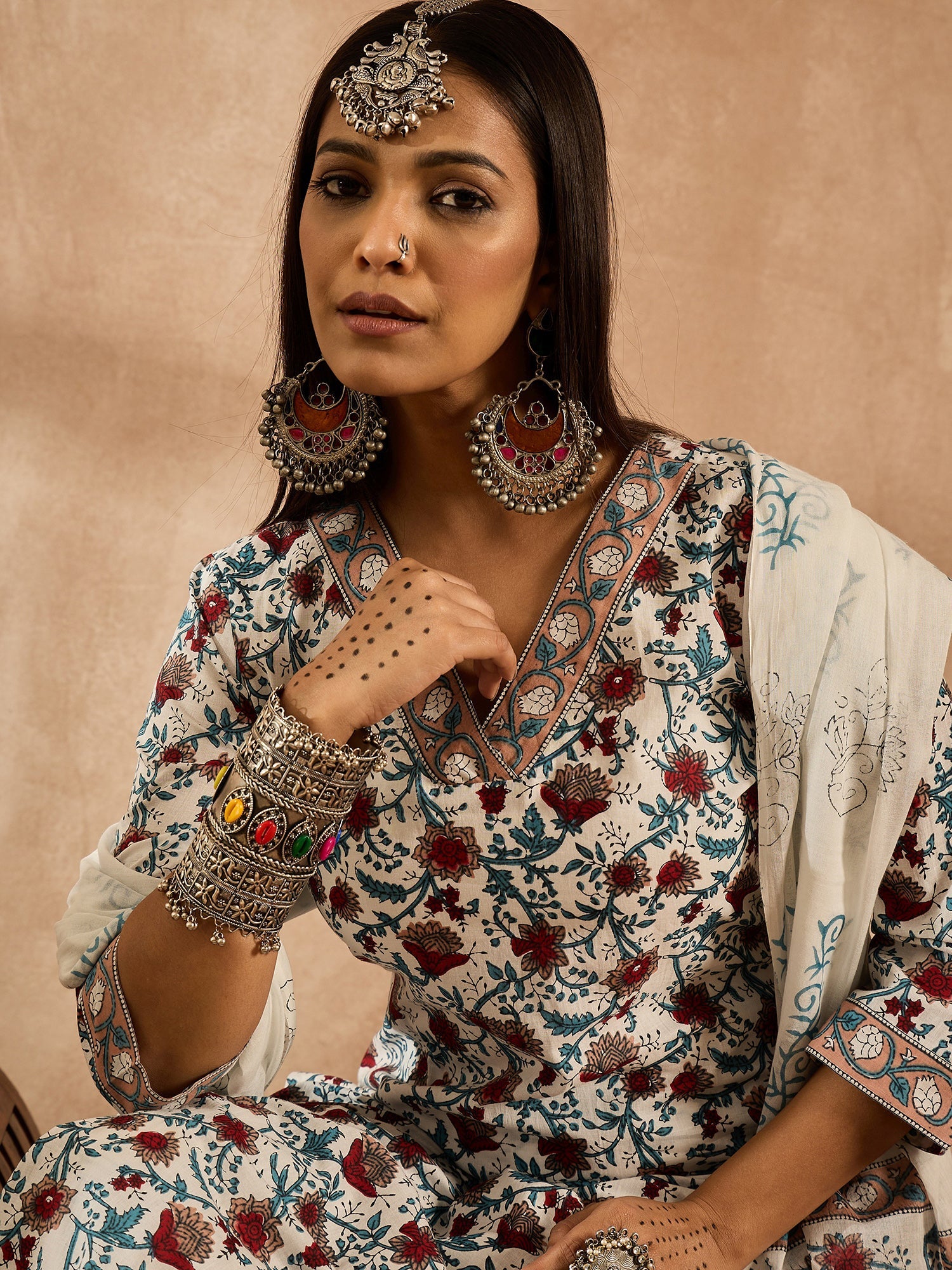 indo era, suit, kurta set for women, indo era kurta, kurta sets for ladies, summer dresses for women, 3 piece suit, cotton kurta set for women, new arrivals, women kurti plazo set, women in suit, kurta suit, floral kurta, short suit, spring summer, White suit