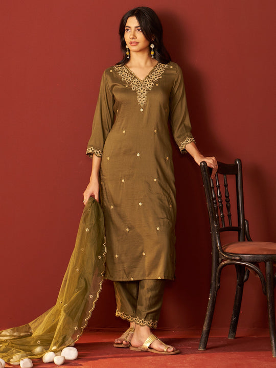 Green Embroidered Silk Blend Straight Women Kurta Trouser With Dupatta