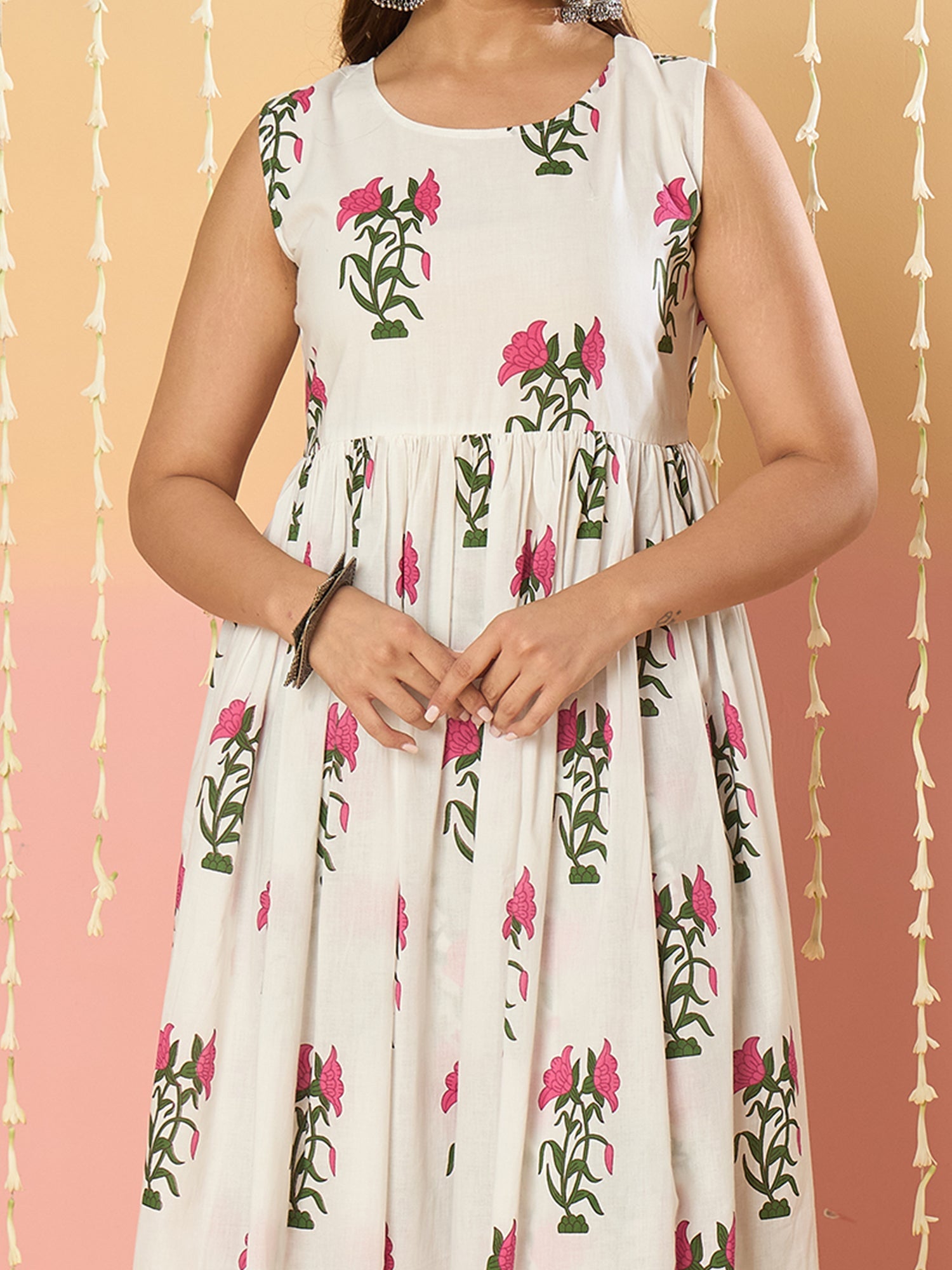 White Kurta Set For Women At Affordable Price Fit With Every Occasion & Daily Wear, Easy Return & Exchange Available, Shop Now.