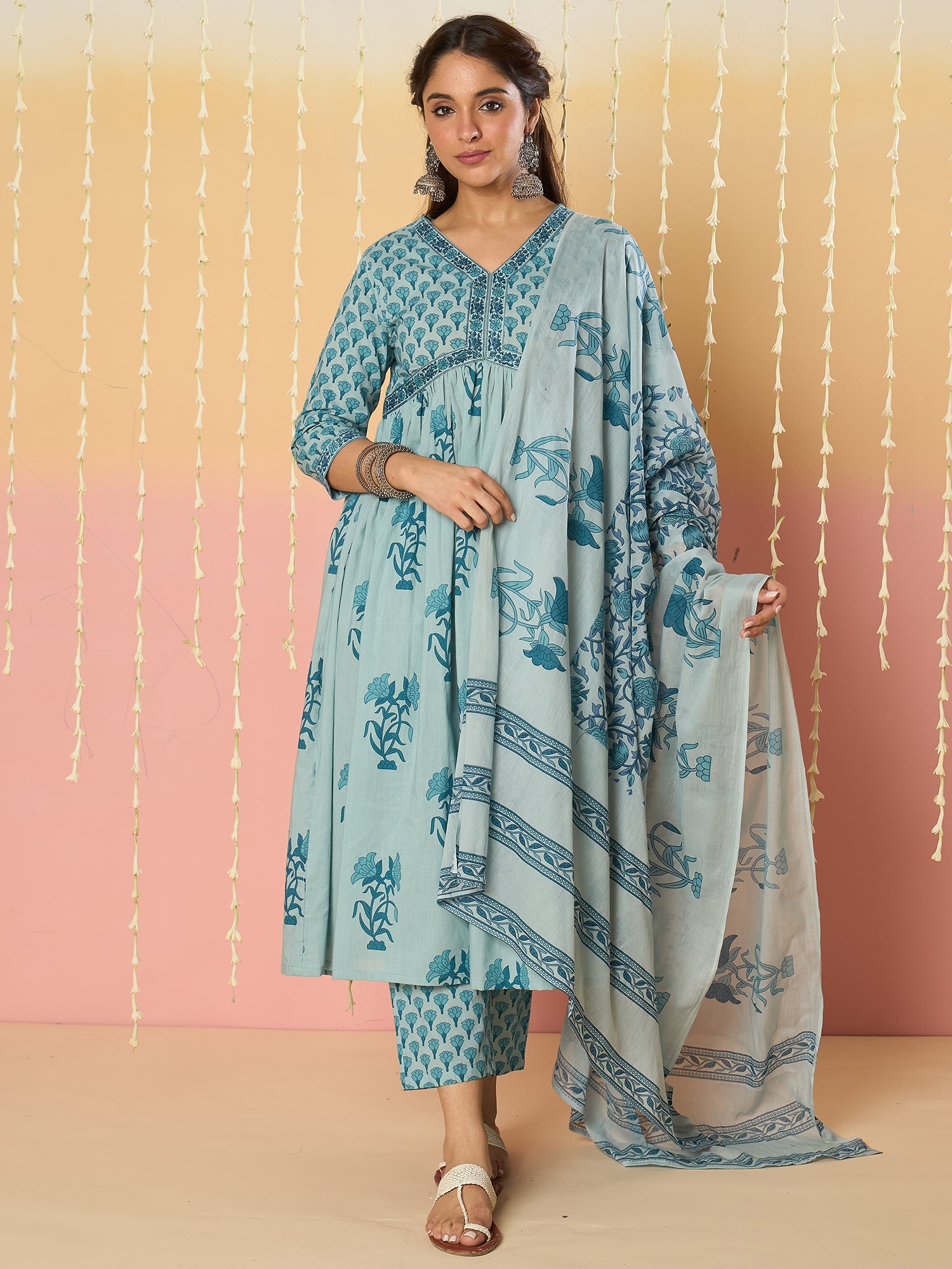 Blue Kurta Set For Women At Affordable Price Fit With Every Occasion & Daily Wear, Easy Return & Exchange Available, Shop Now.