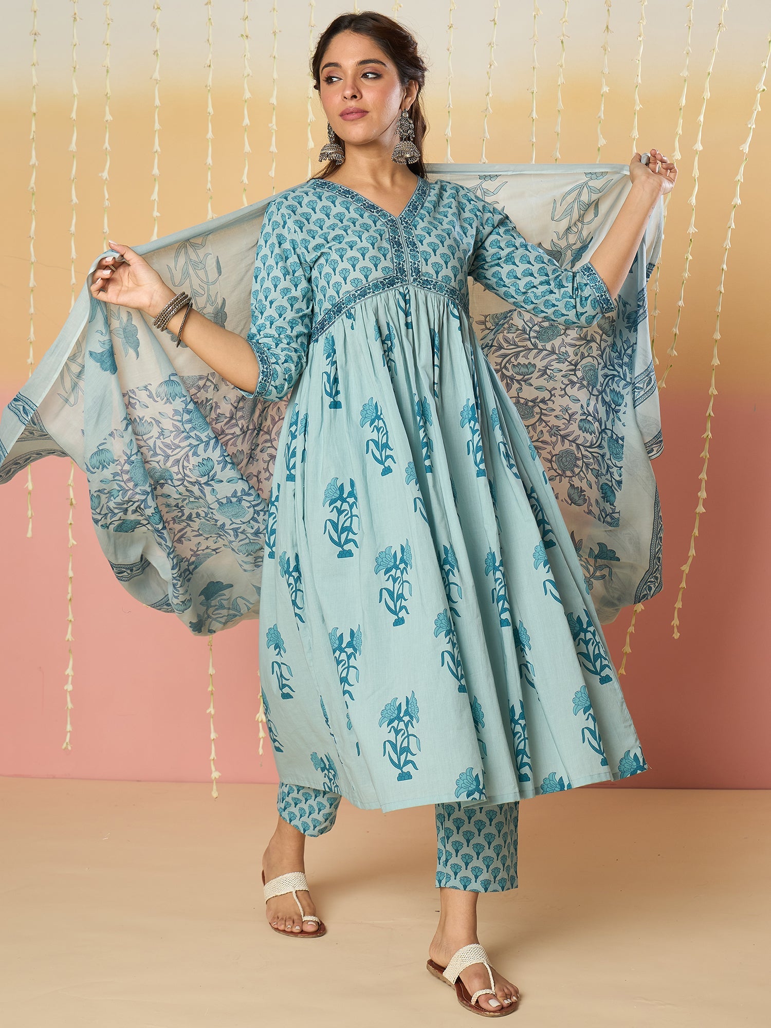 Blue Kurta Set For Women At Affordable Price Fit With Every Occasion & Daily Wear, Easy Return & Exchange Available, Shop Now.
