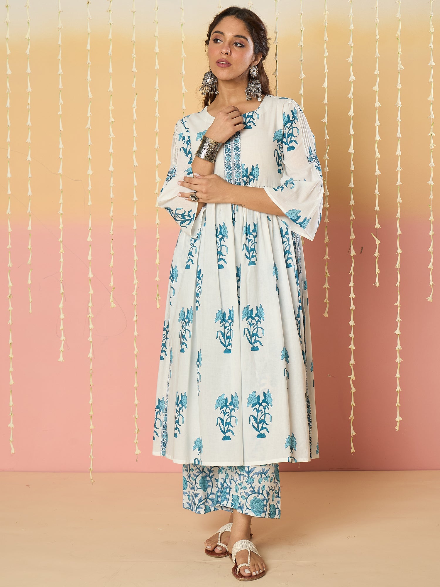 White Kurta Set For Women At Affordable Price Fit With Every Occasion & Daily Wear, Easy Return & Exchange Available, Shop Now.