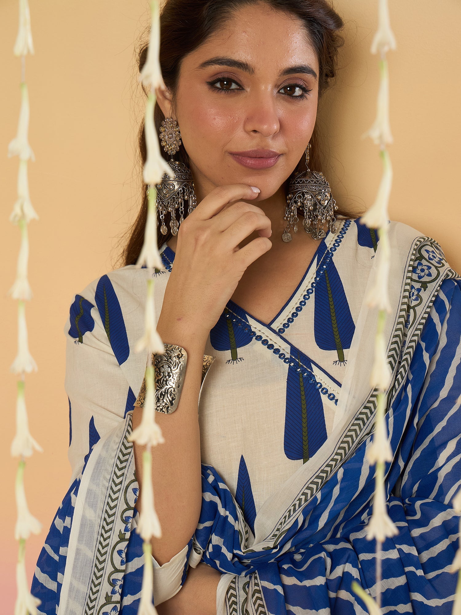 White Kurta Set For Women At Affordable Price Fit With Every Occasion & Daily Wear, Easy Return & Exchange Available, Shop Now.