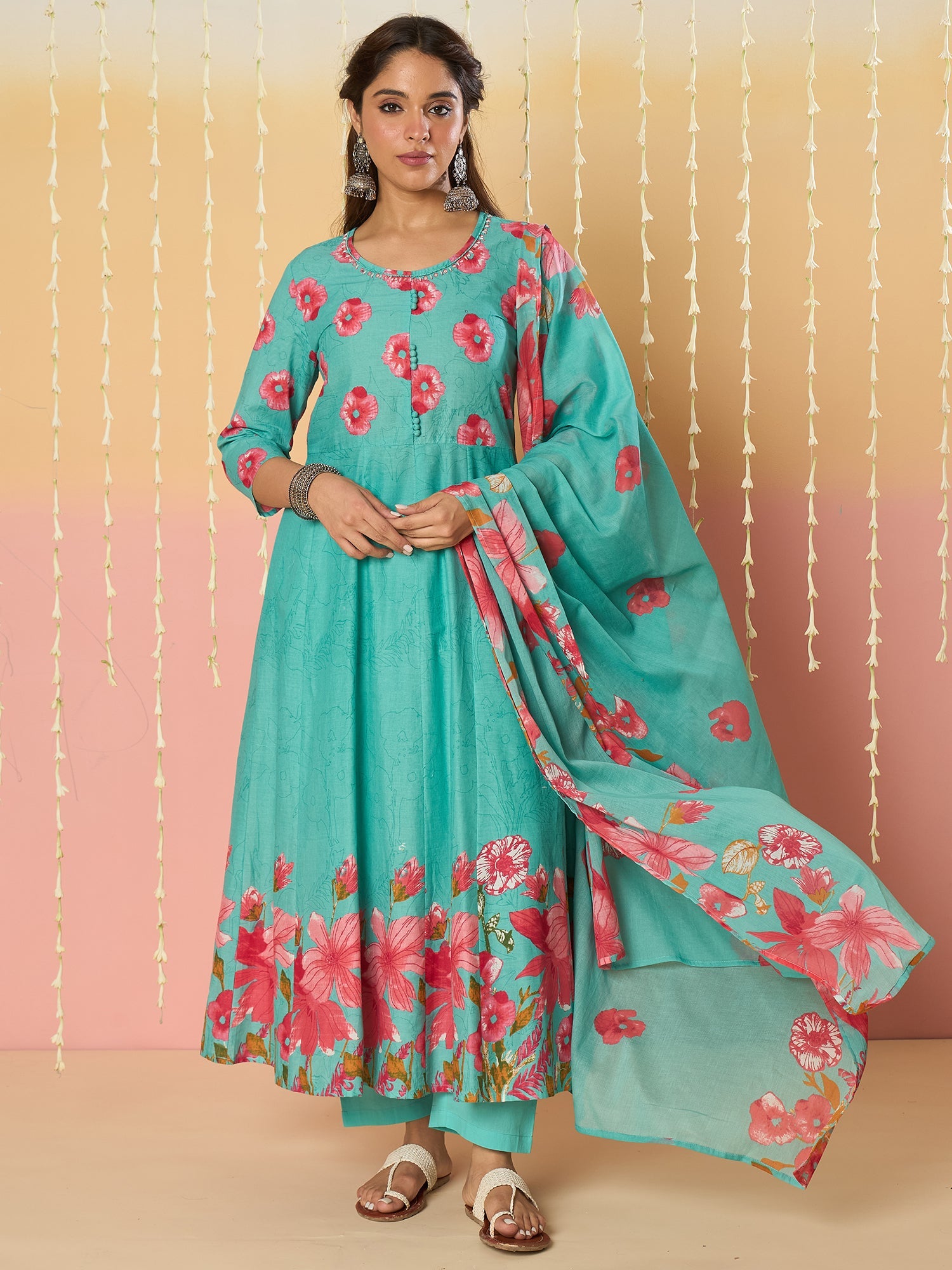 Green Kurta Set For Women At Affordable Price Fit With Every Occasion & Daily Wear, Easy Return & Exchange Available, Shop Now.