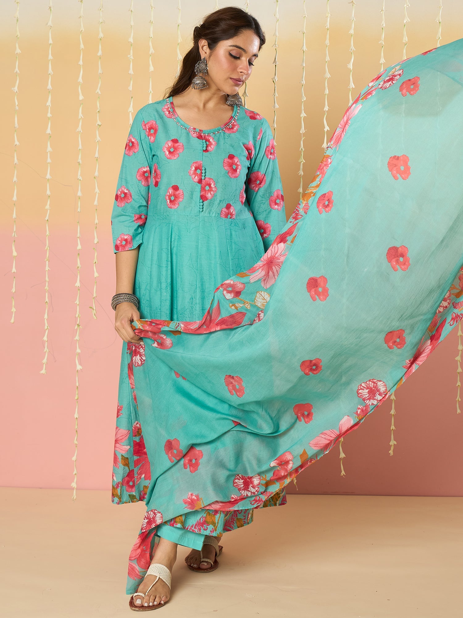 Green Kurta Set For Women At Affordable Price Fit With Every Occasion & Daily Wear, Easy Return & Exchange Available, Shop Now.