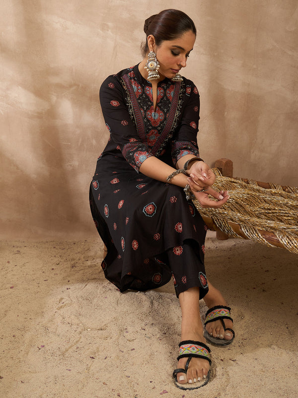 Black Kurta Set For Women At Affordable Price Fit With Every Occasion & Daily Wear, Easy Return & Exchange Available, Shop Now.