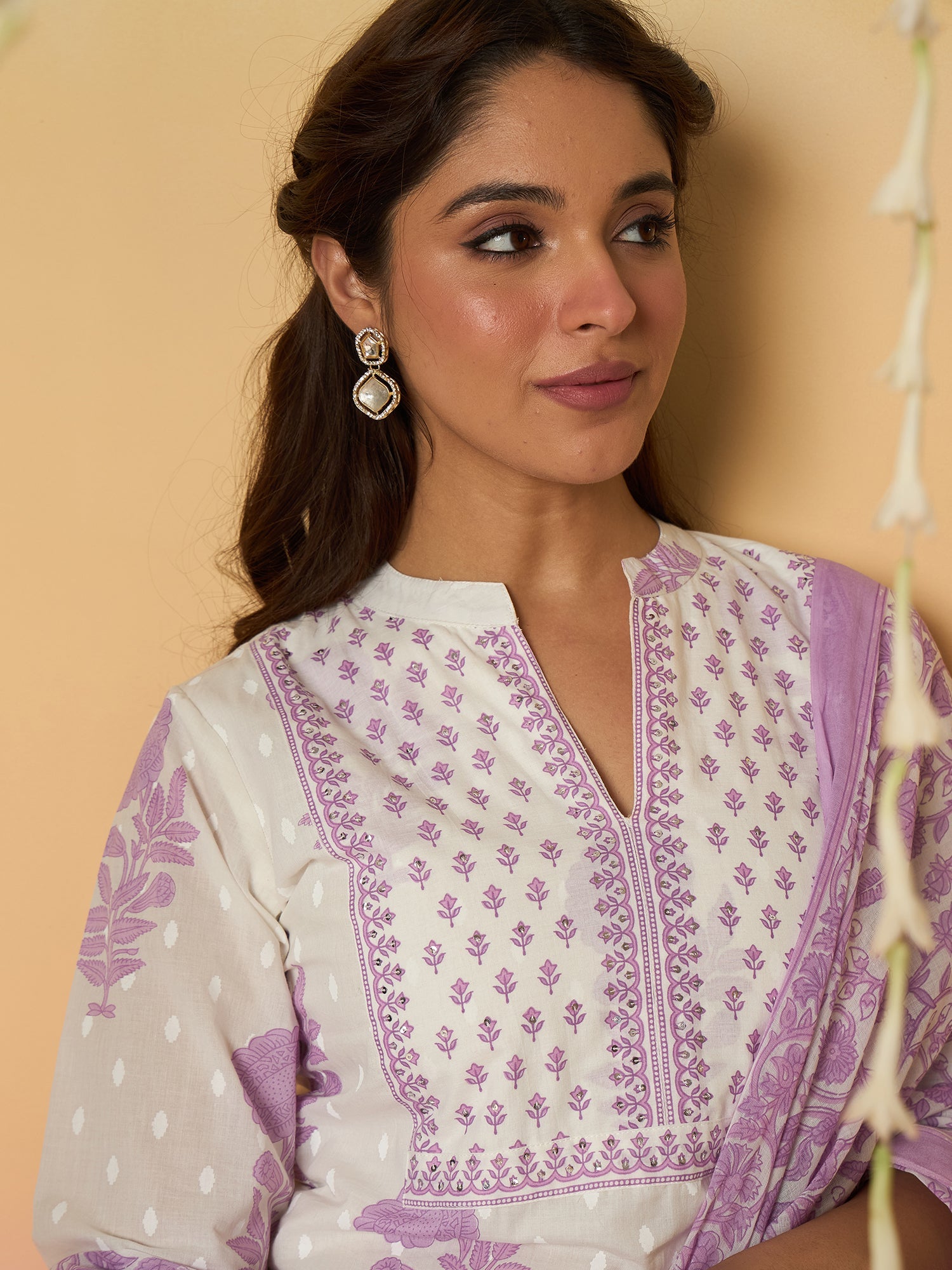 White Kurta Set For Women At Affordable Price Fit With Every Occasion & Daily Wear, Easy Return & Exchange Available, Shop Now.