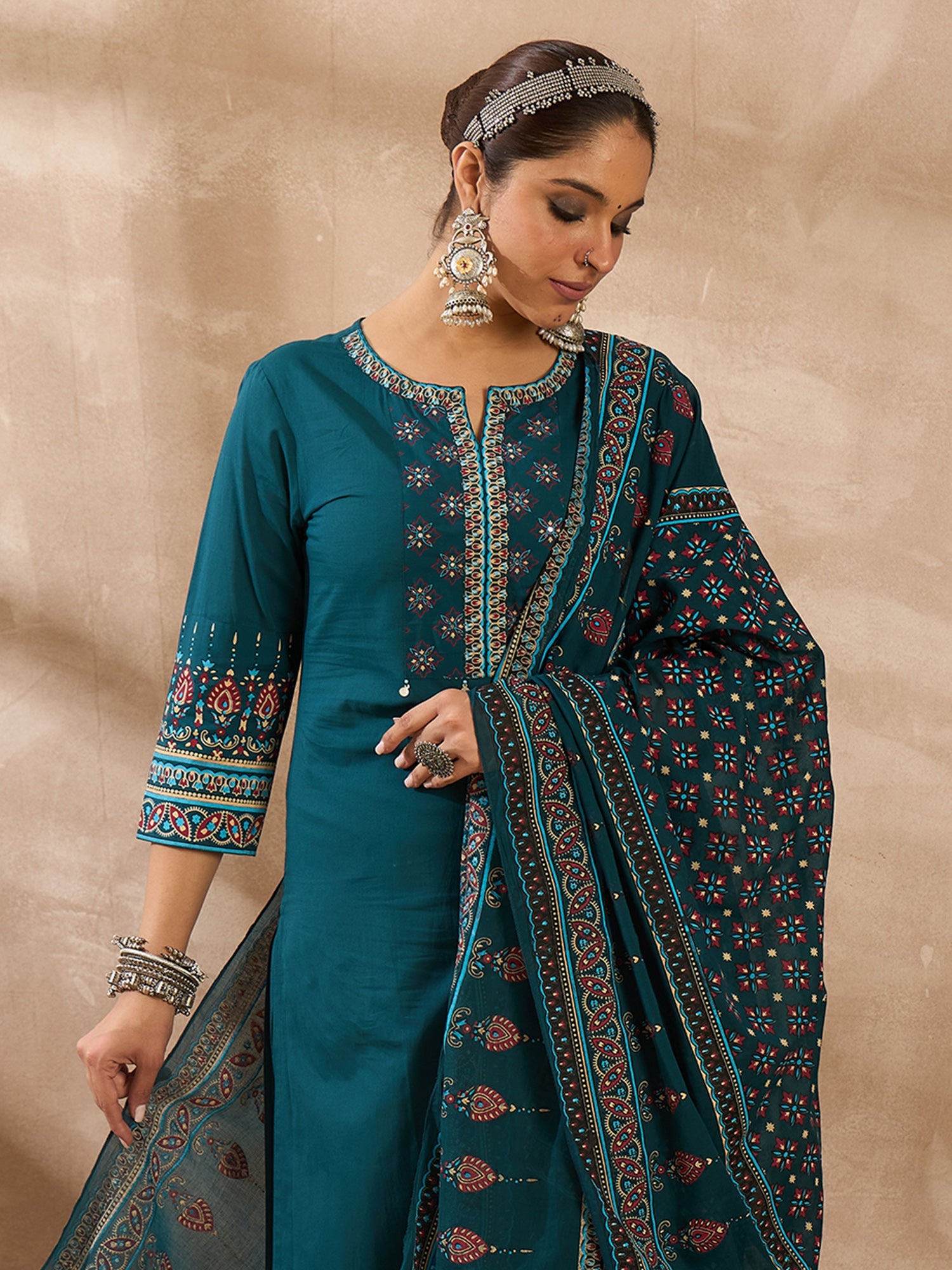 Teal Kurta Set For Women At Affordable Price Fit With Every Occasion & Daily Wear, Easy Return & Exchange Available, Shop Now.
