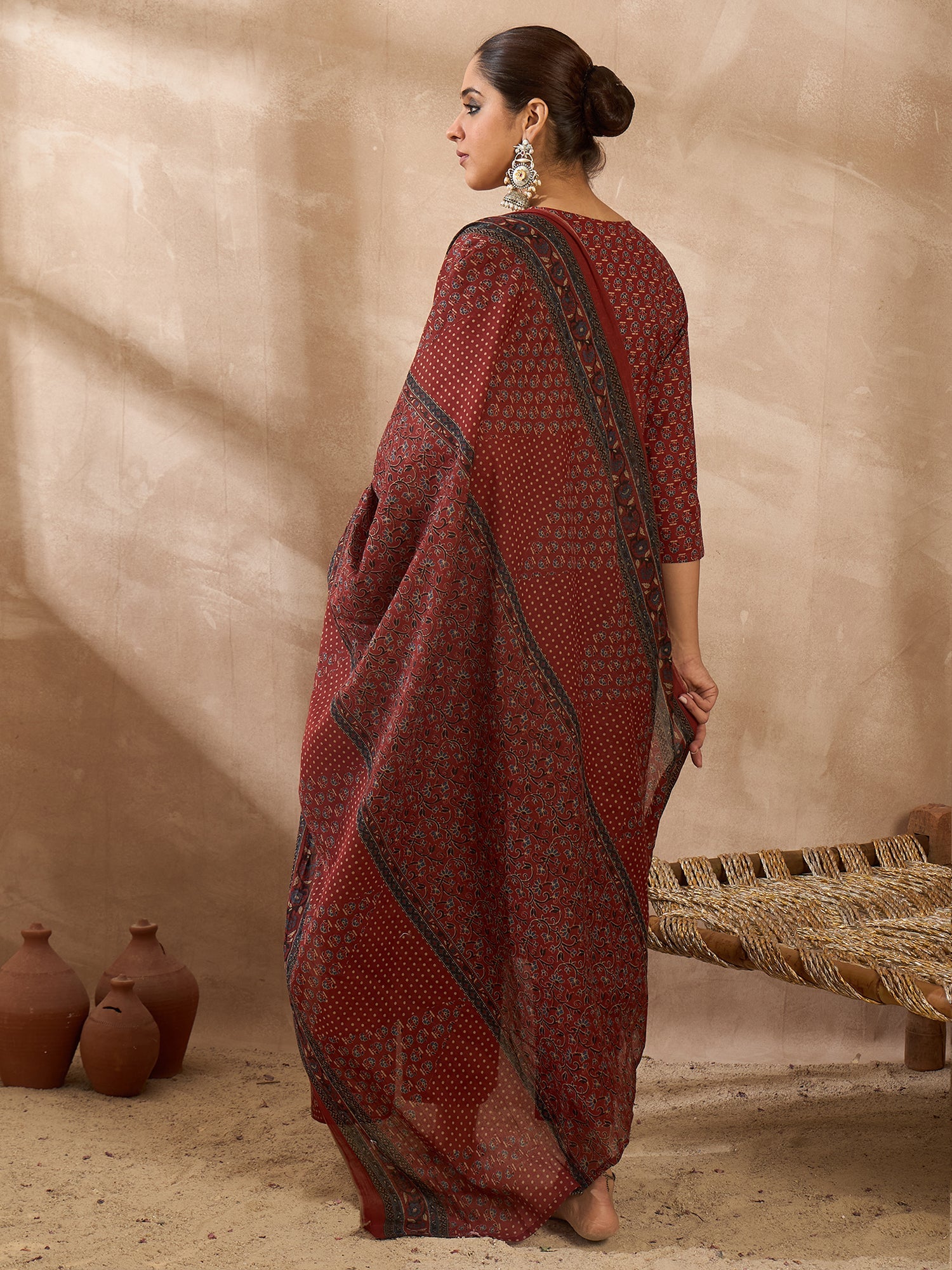 Maroon Kurta Set For Women At Affordable Price Fit With Every Occasion & Daily Wear, Easy Return & Exchange Available, Shop Now.