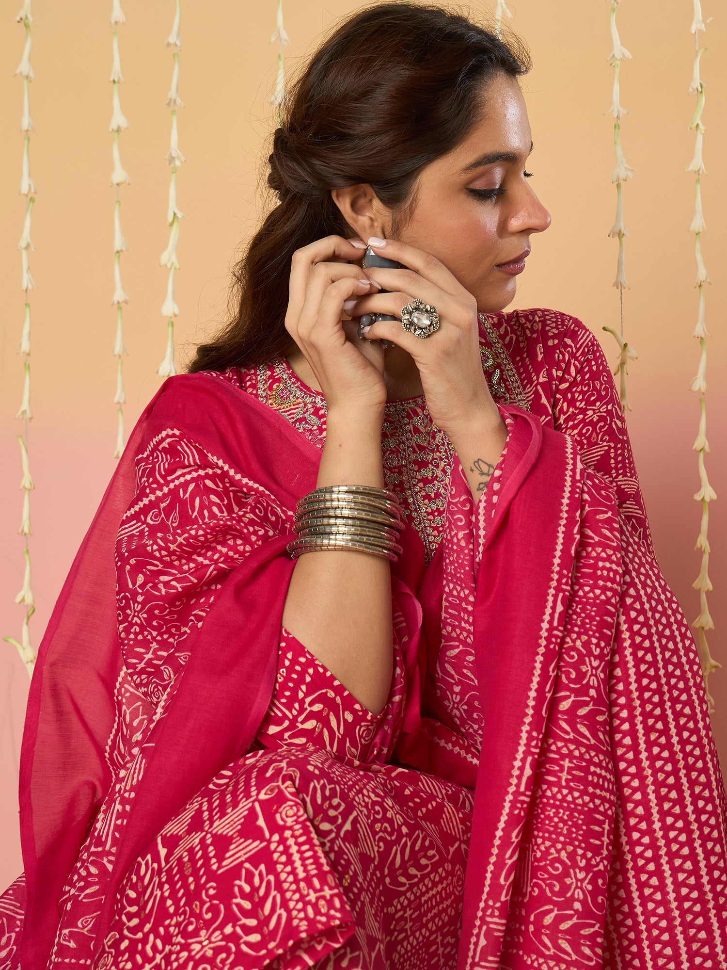 Pink Kurta Set For Women At Affordable Price Fit With Every Occasion & Daily Wear, Easy Return & Exchange Available, Shop Now.