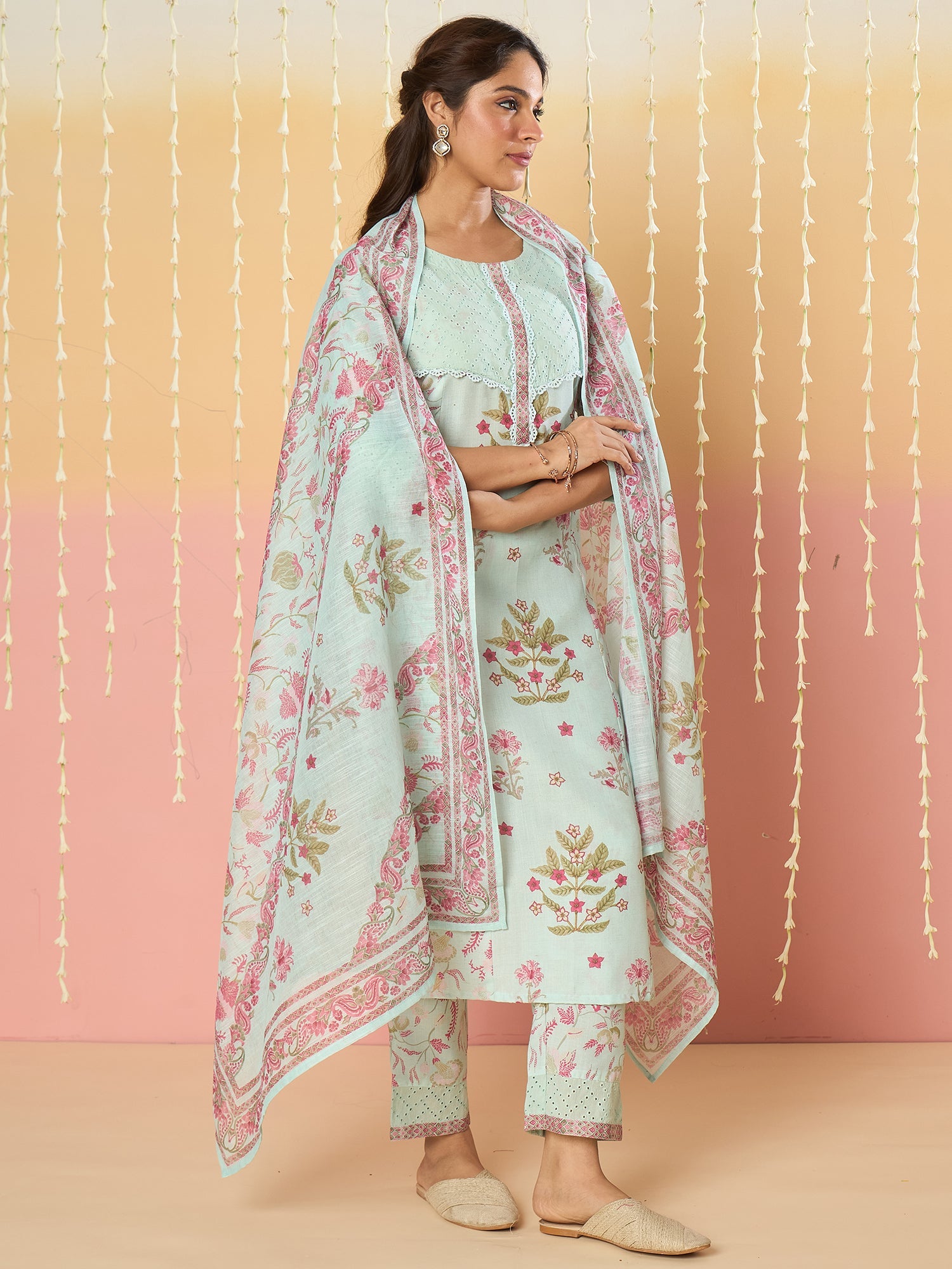 Sea Green Kurta Set For Women At Affordable Price Fit With Every Occasion & Daily Wear, Easy Return & Exchange Available, Shop Now.